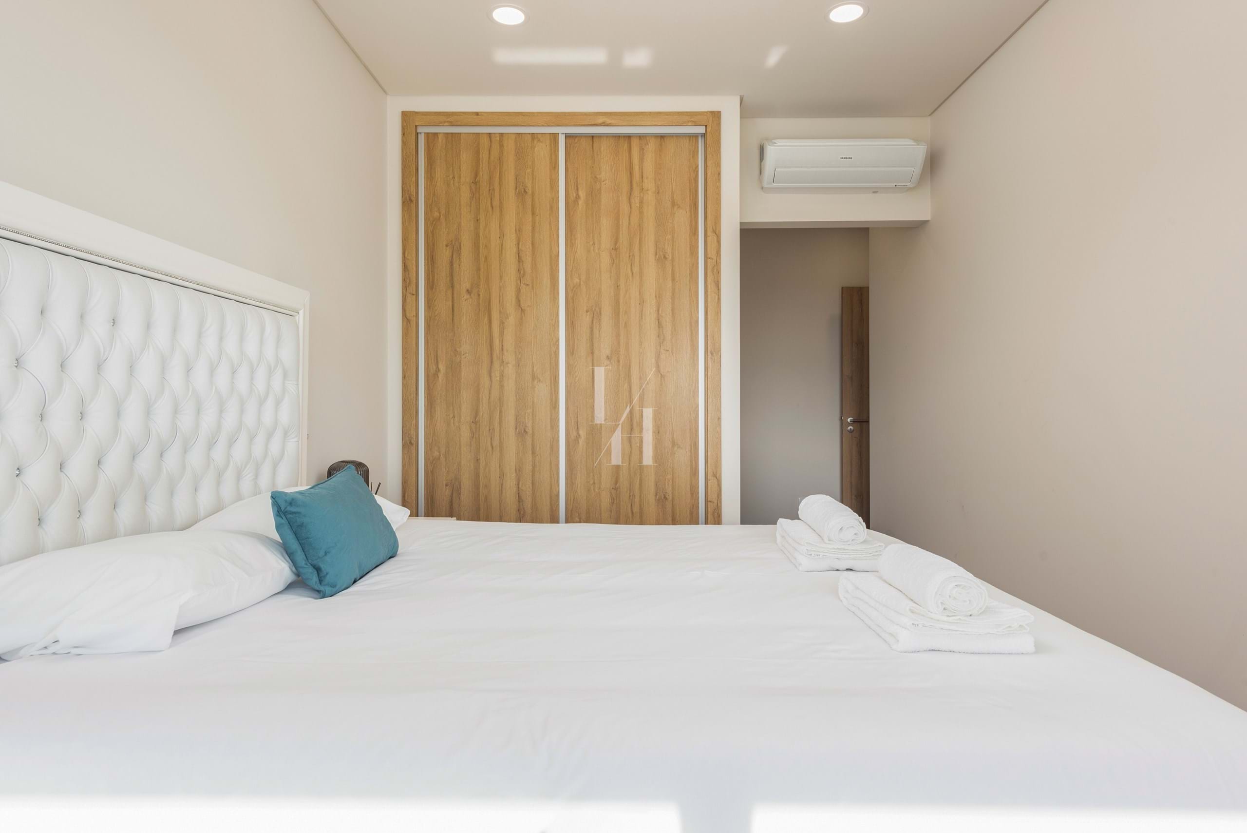 3 Bed, 2 Bath, ApartmentFor Sale, Albufeira, Faro, 8200-042