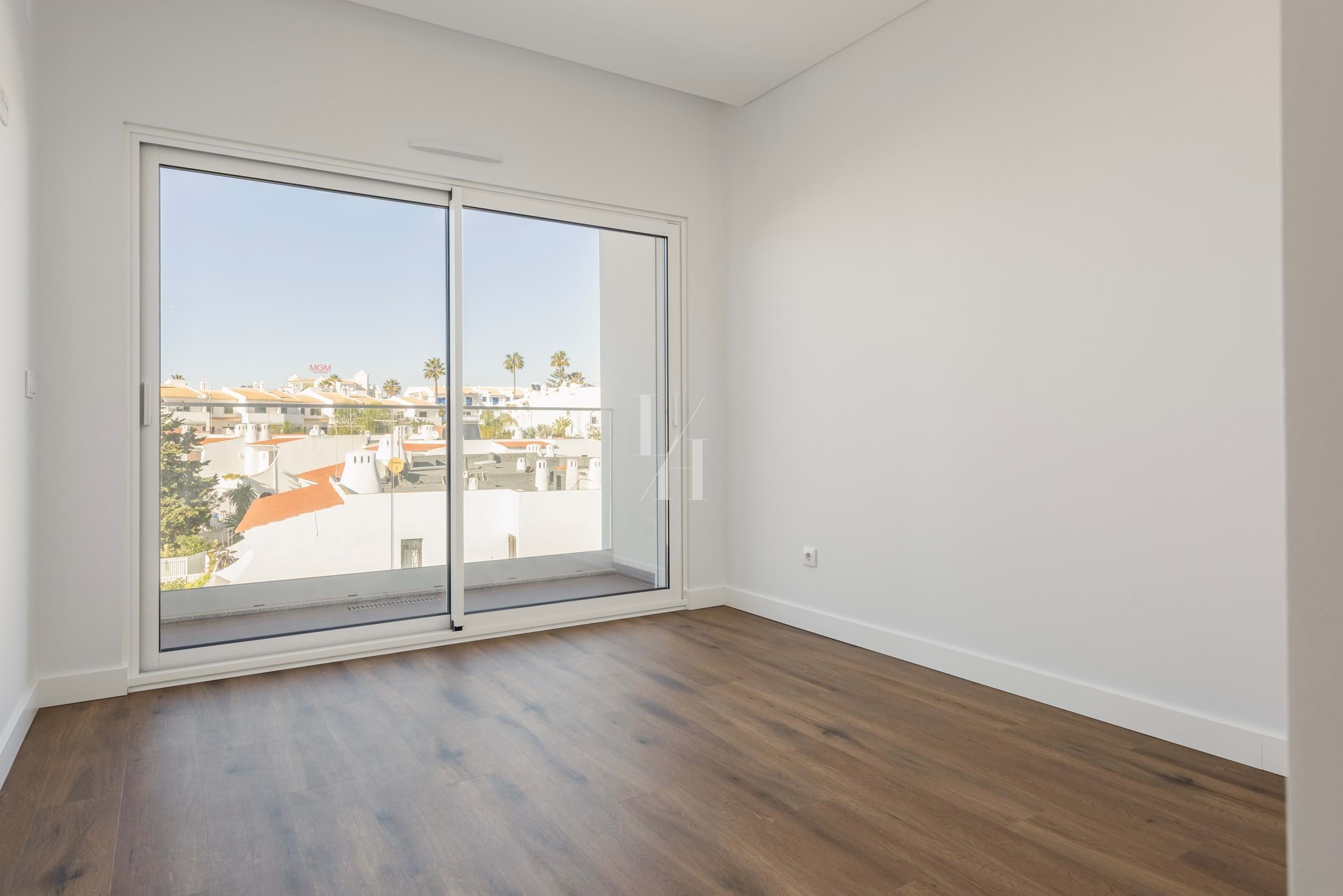 3 Bed, 2 Bath, ApartmentFor Sale, Albufeira, Faro, 8200-110