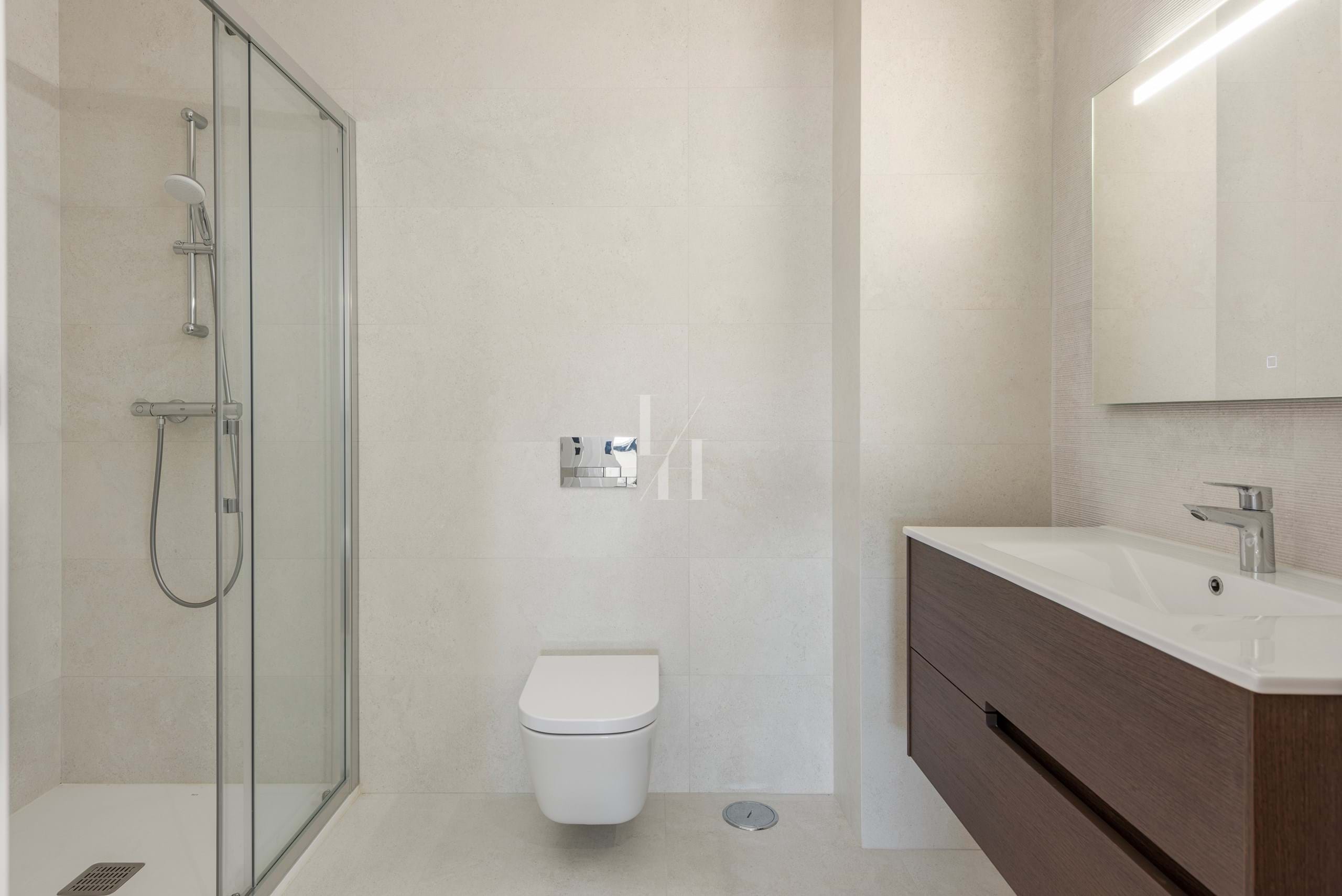 3 Bed, 2 Bath, ApartmentFor Sale, Albufeira, Faro, 8200-110