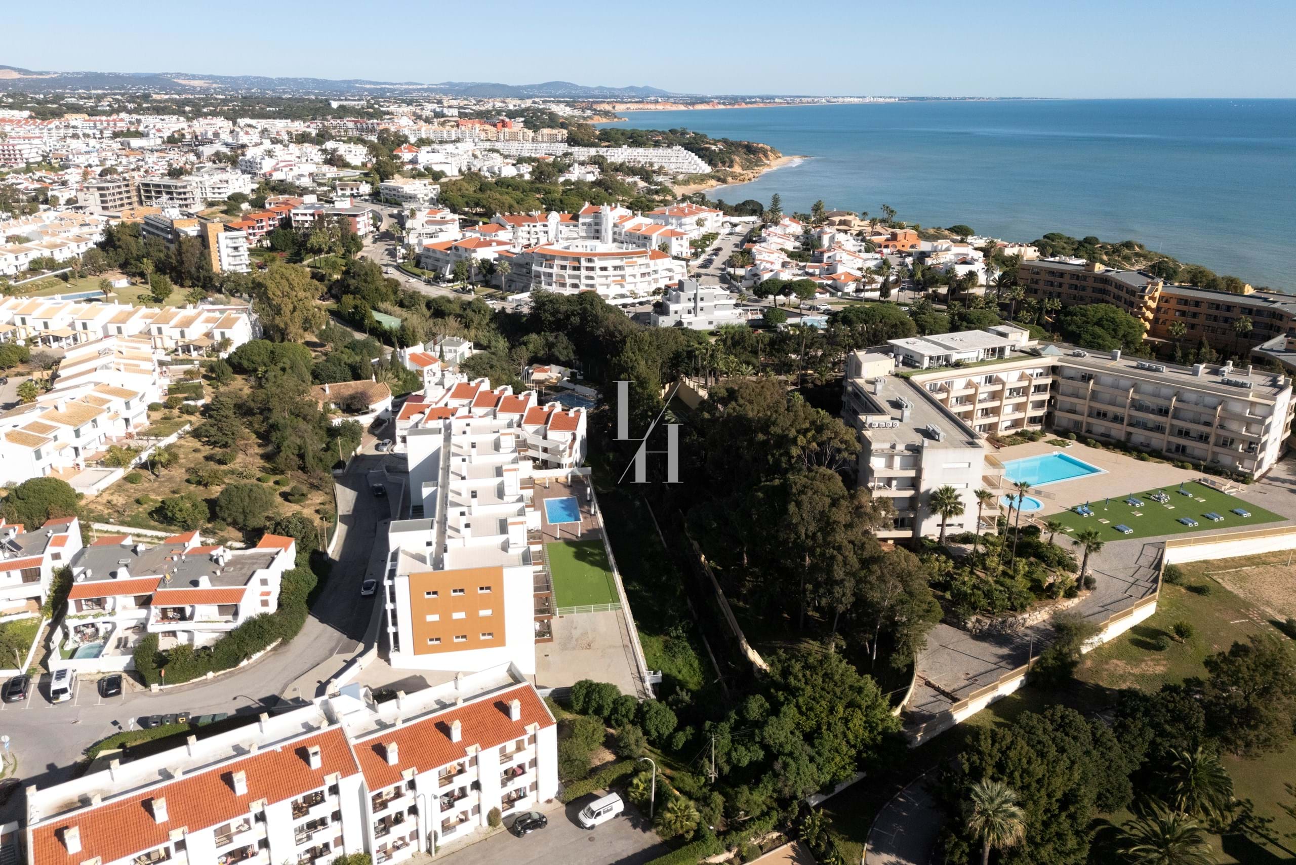 3 Bed, 2 Bath, ApartmentFor Sale, Albufeira, Faro, 8200-110