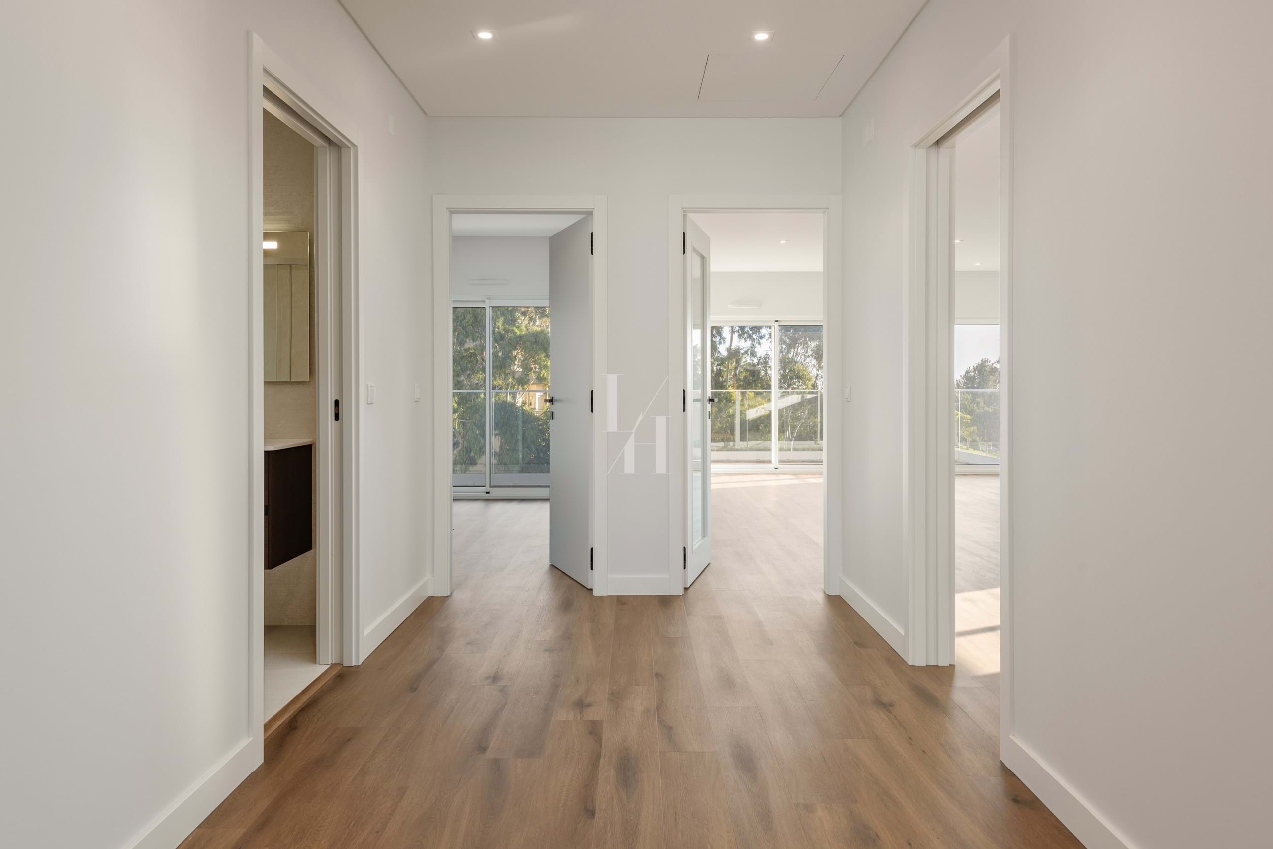 3 Bed, 2 Bath, ApartmentFor Sale, Albufeira, Faro, 8200-110