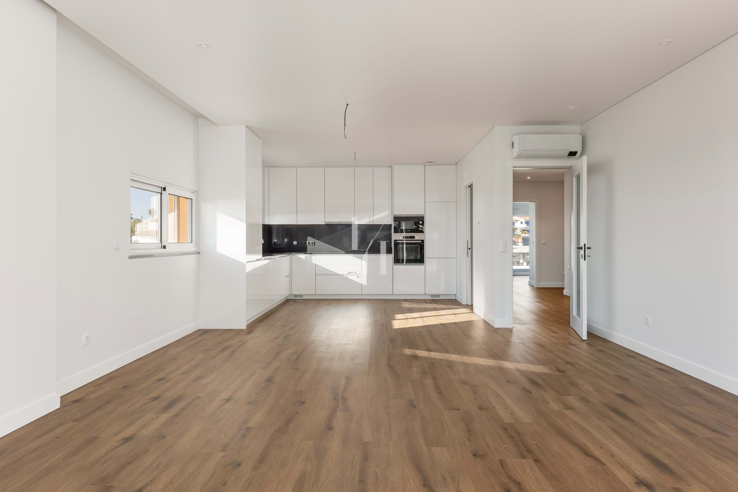 3 Bed, 2 Bath, ApartmentFor Sale, Albufeira, Faro, 8200-110