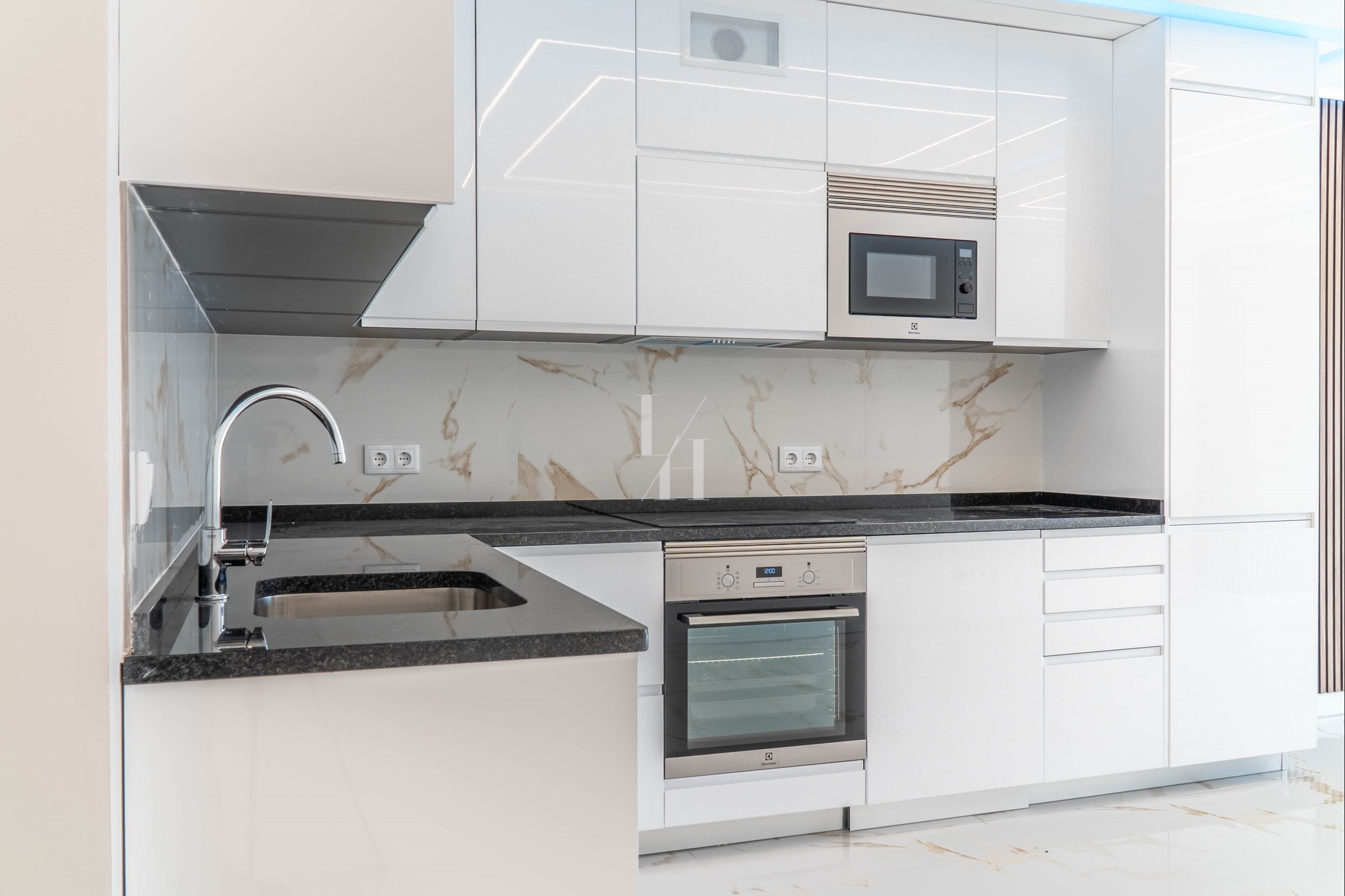 2 Bed, 2 Bath, ApartmentFor Sale, Loulé, Faro, 8125-159