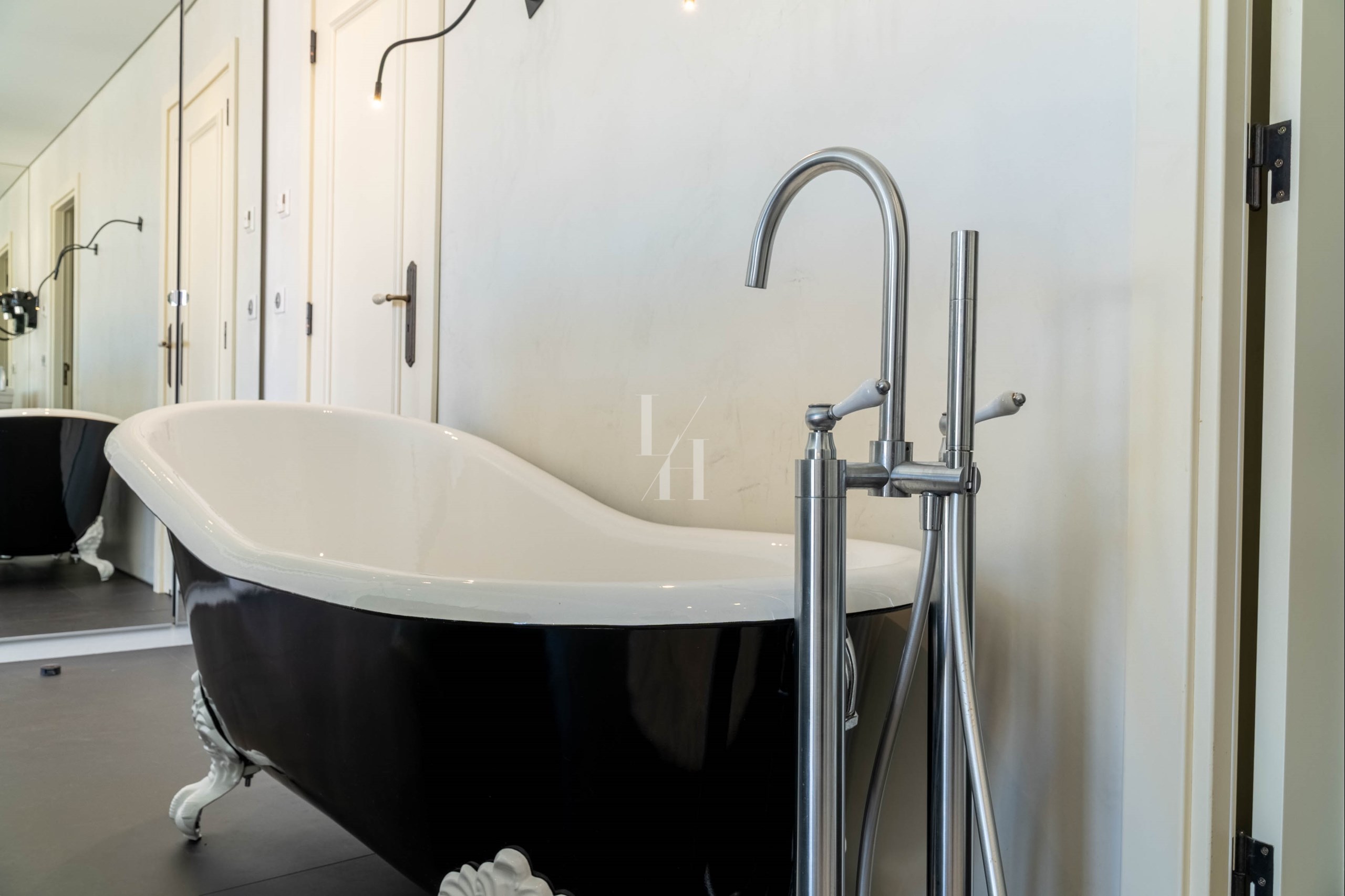 1 Bed, 2 Bath, ApartmentFor Sale, Loulé, Faro, 8125-442