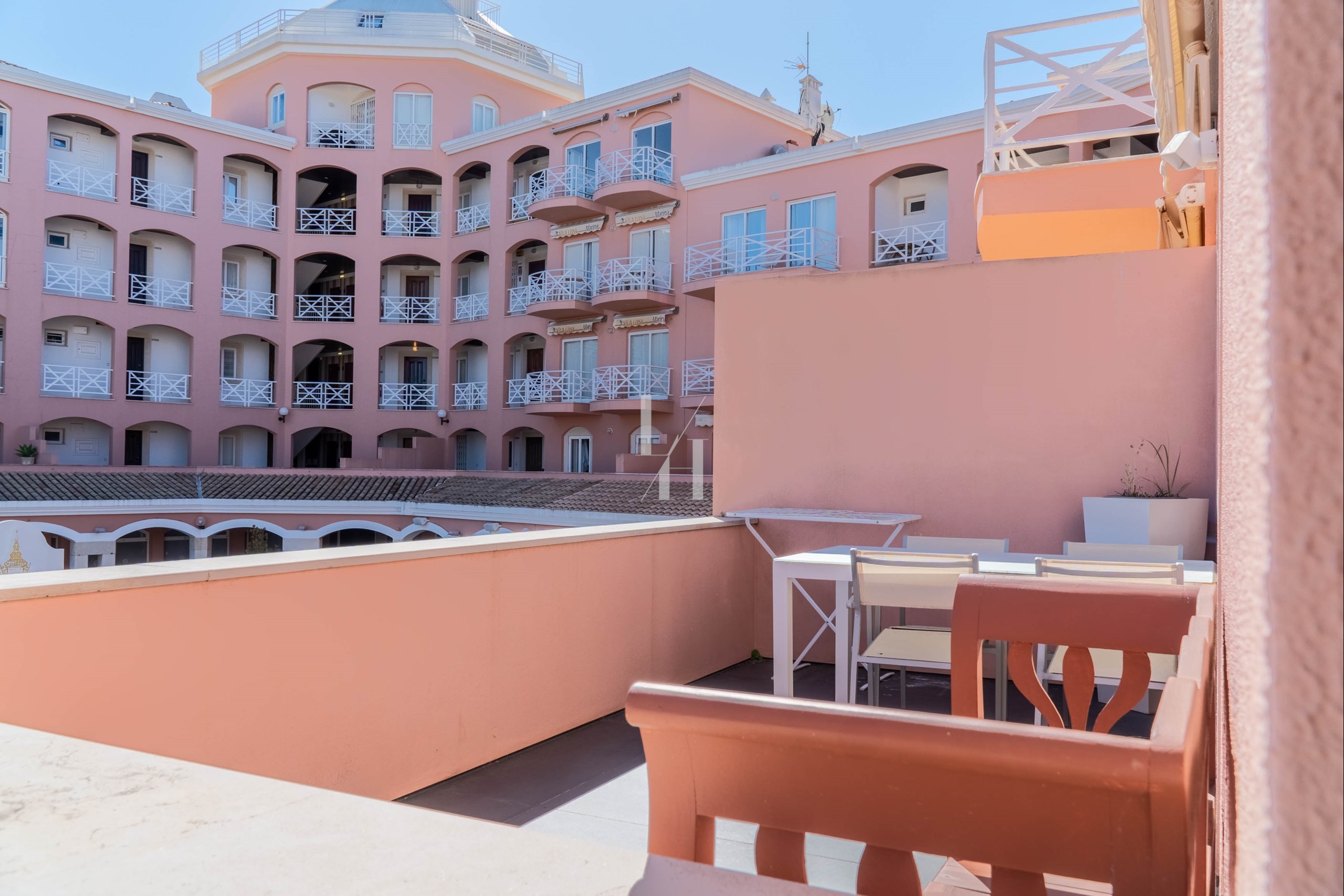 1 Bed, 2 Bath, ApartmentFor Sale, Loulé, Faro, 8125-442