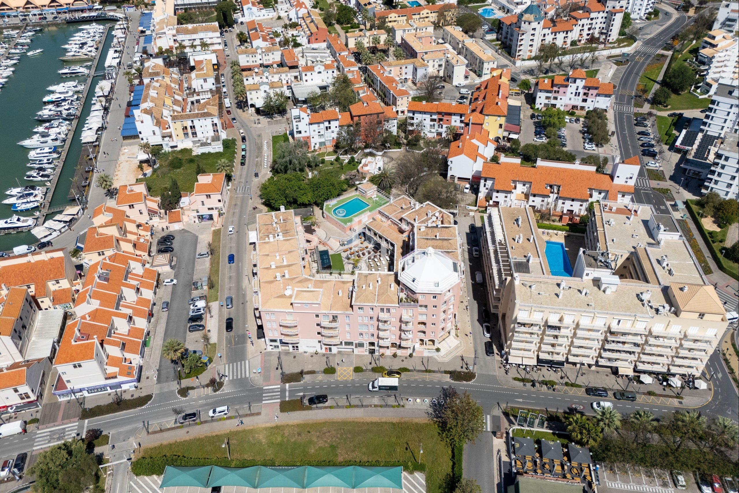 1 Bed, 2 Bath, ApartmentFor Sale, Loulé, Faro, 8125-442