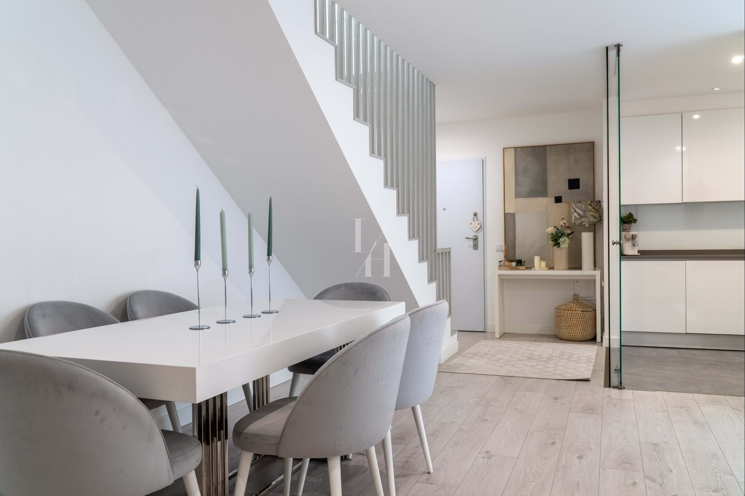 3 Bed, 2 Bath, ApartmentFor Sale, Faro, Faro, 8005-278