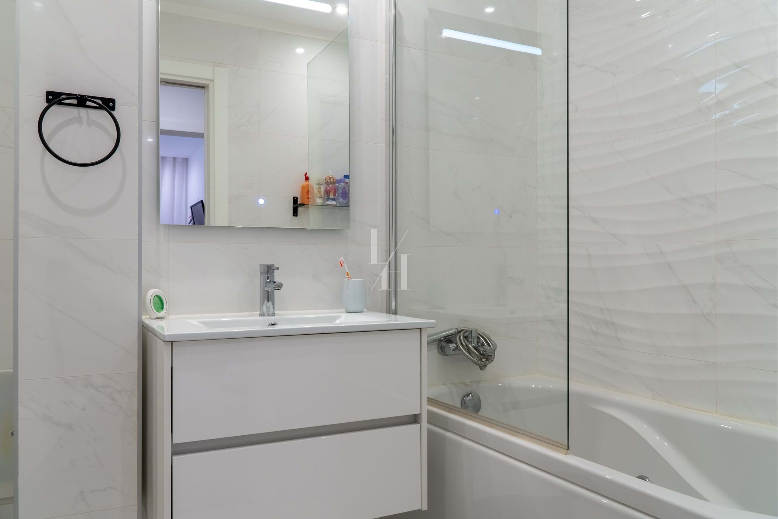 3 Bed, 2 Bath, ApartmentFor Sale, Faro, Faro, 8005-278