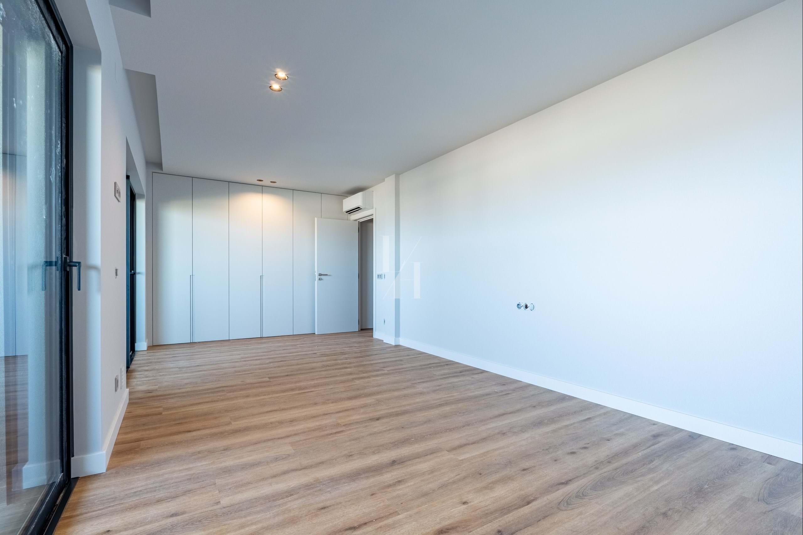 5 Bed, 6 Bath, ApartmentFor Sale, Faro, Faro, 8005-328