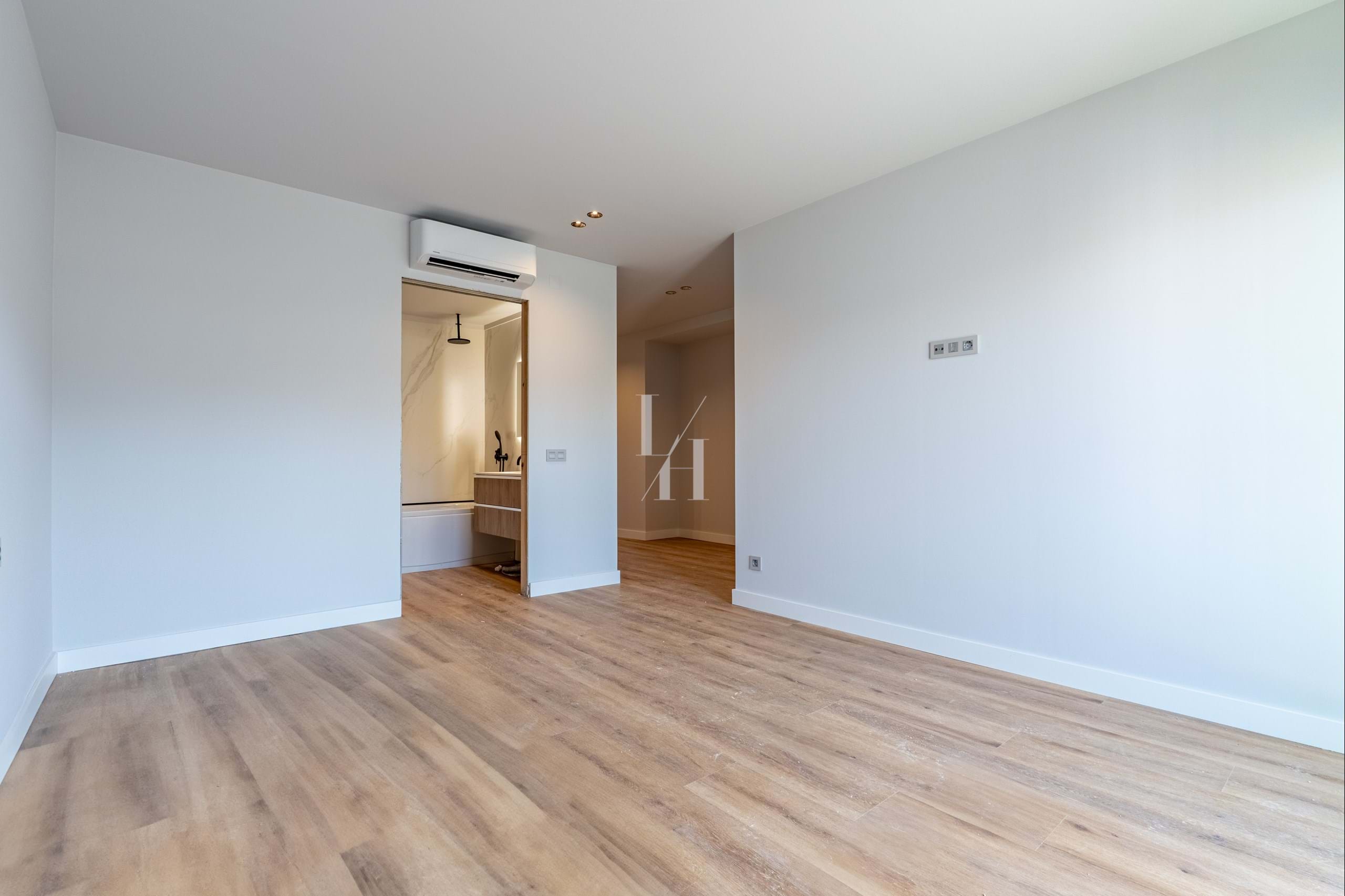 5 Bed, 6 Bath, ApartmentFor Sale, Faro, Faro, 8005-328