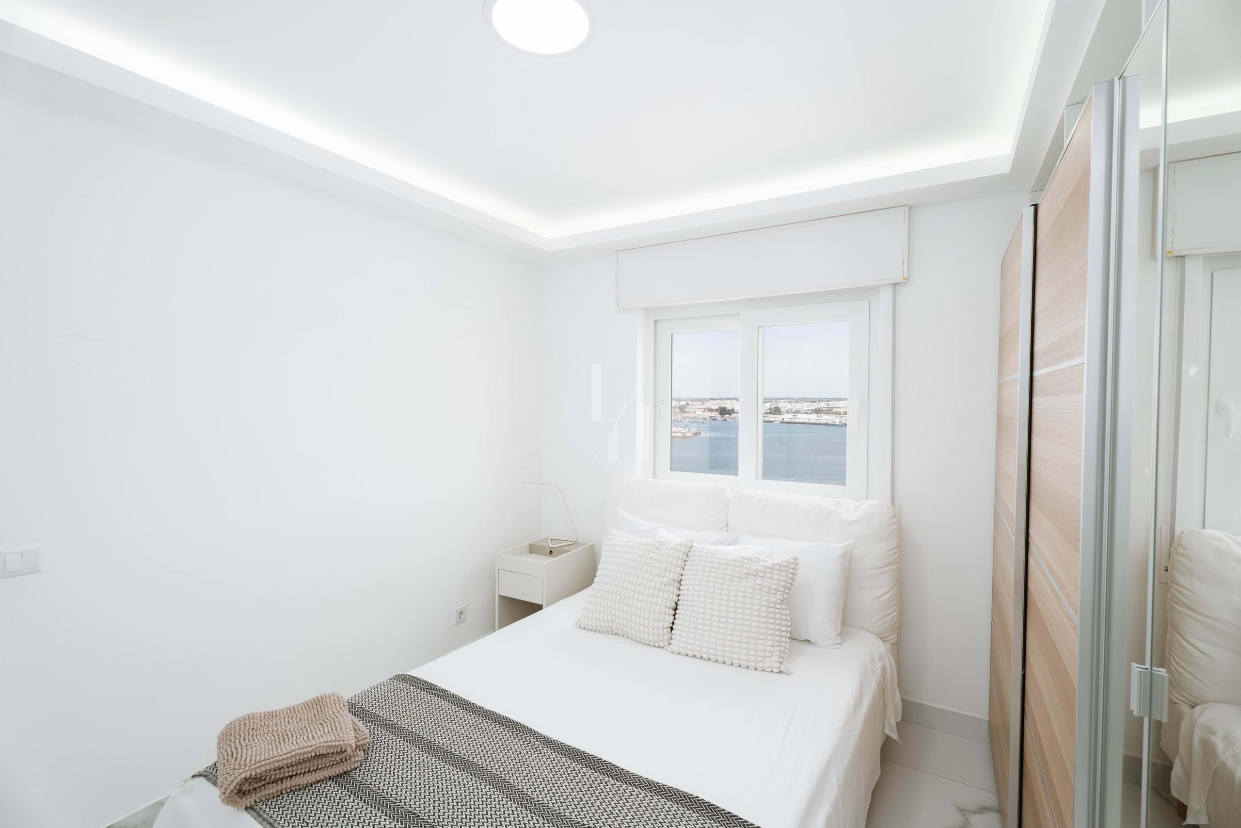 2 Bed, 1 Bath, ApartmentFor Sale, Portimao, Faro, 8500-607