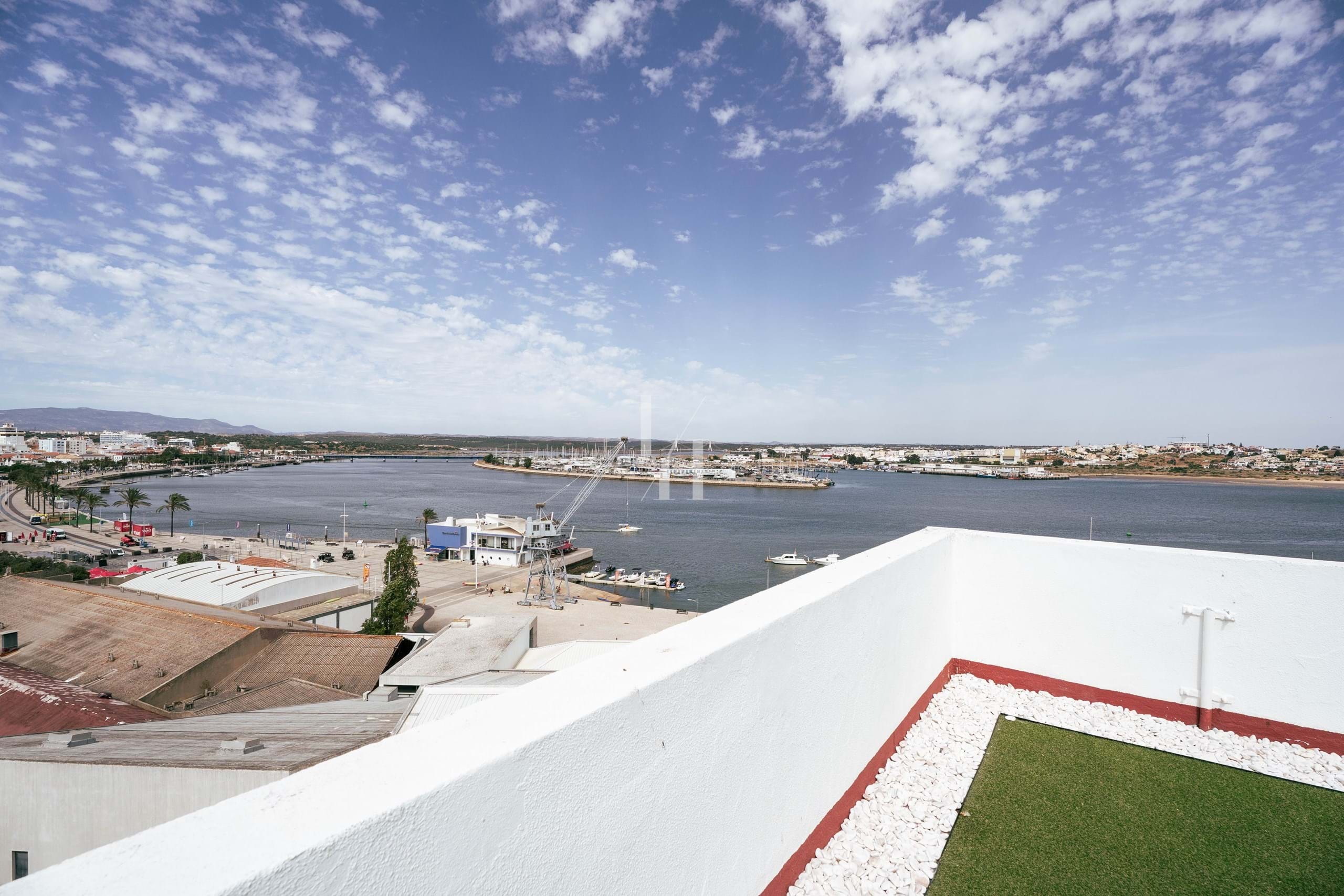 2 Bed, 1 Bath, ApartmentFor Sale, Portimao, Faro, 8500-607