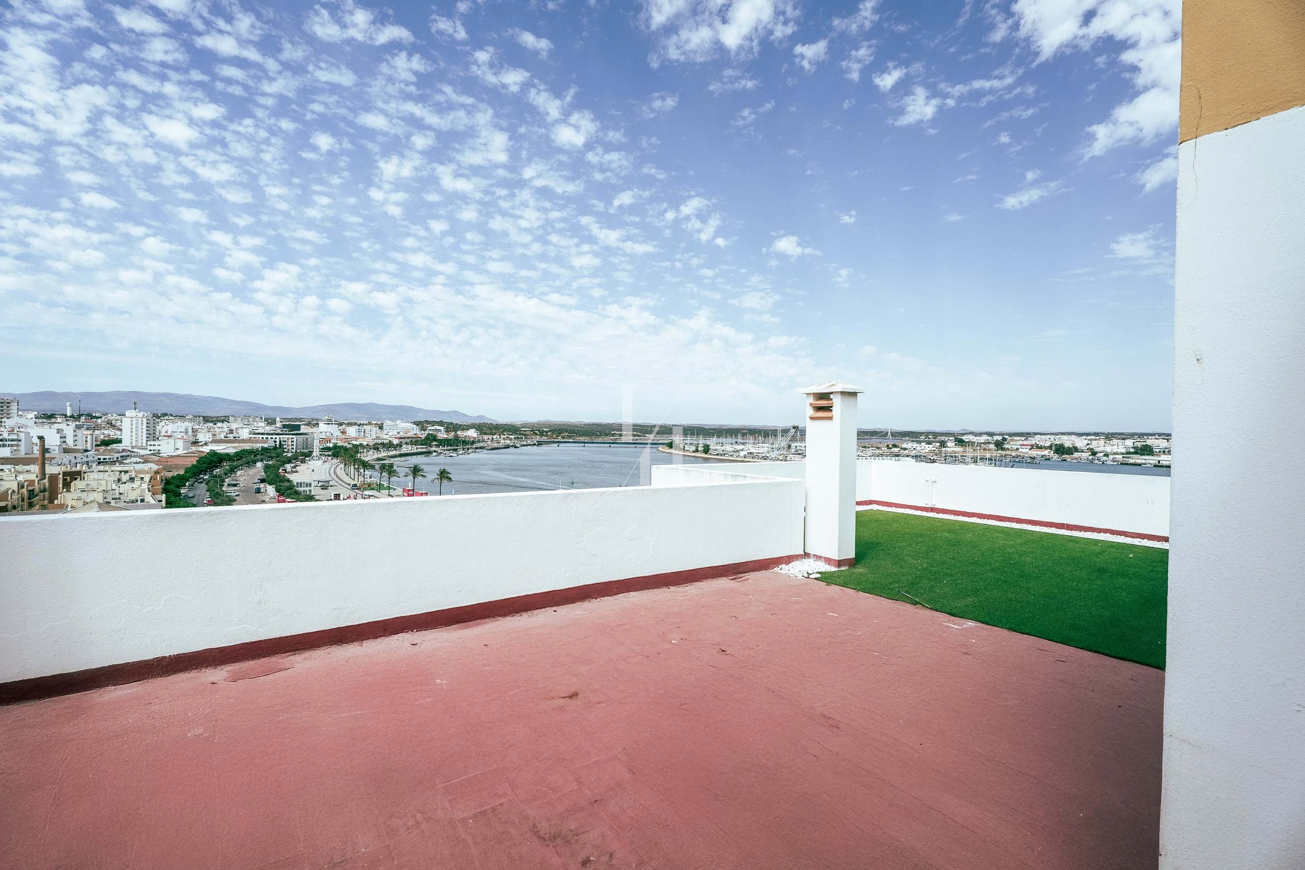 2 Bed, 1 Bath, ApartmentFor Sale, Portimao, Faro, 8500-607