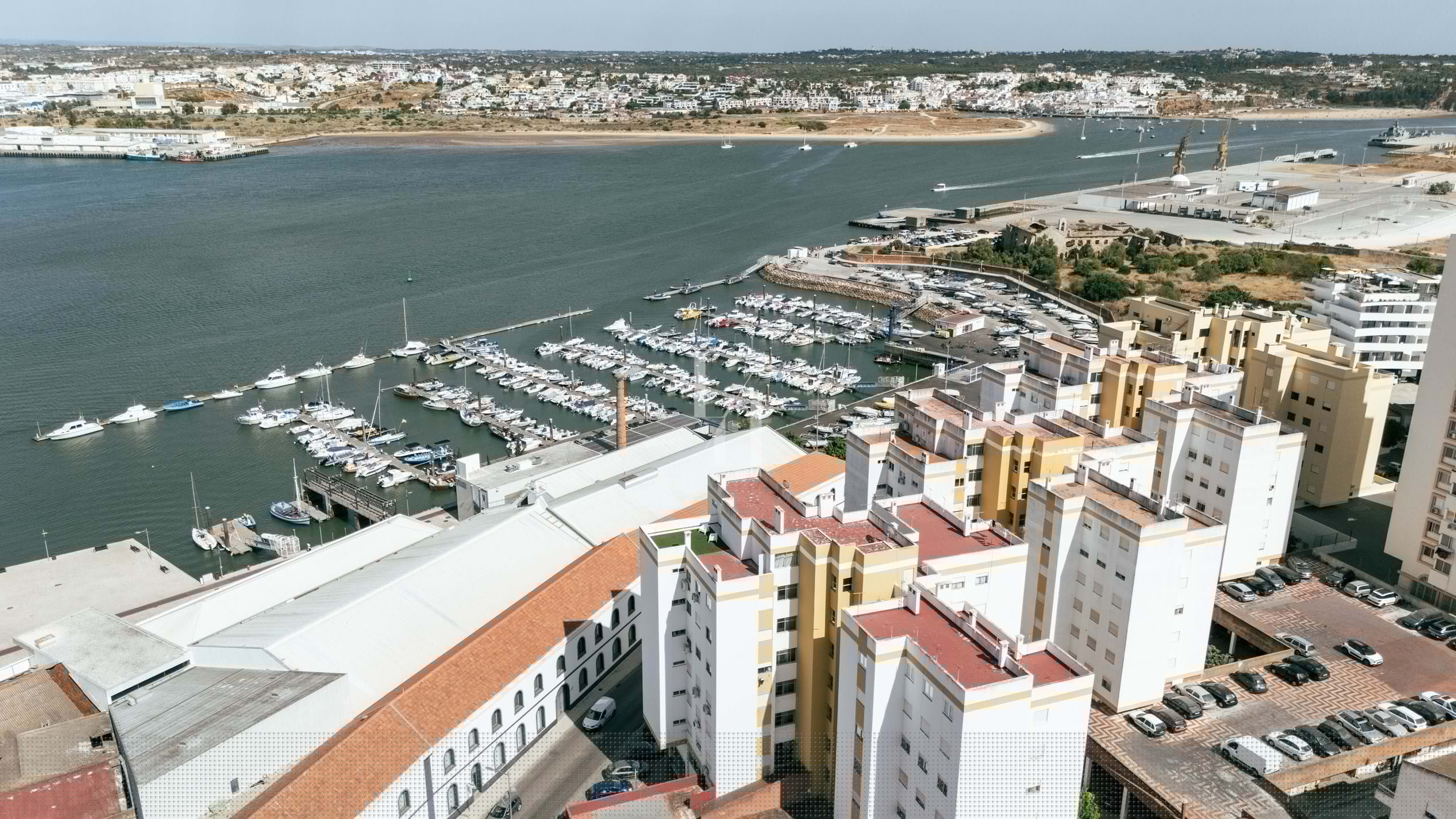 2 Bed, 1 Bath, ApartmentFor Sale, Portimao, Faro, 8500-607