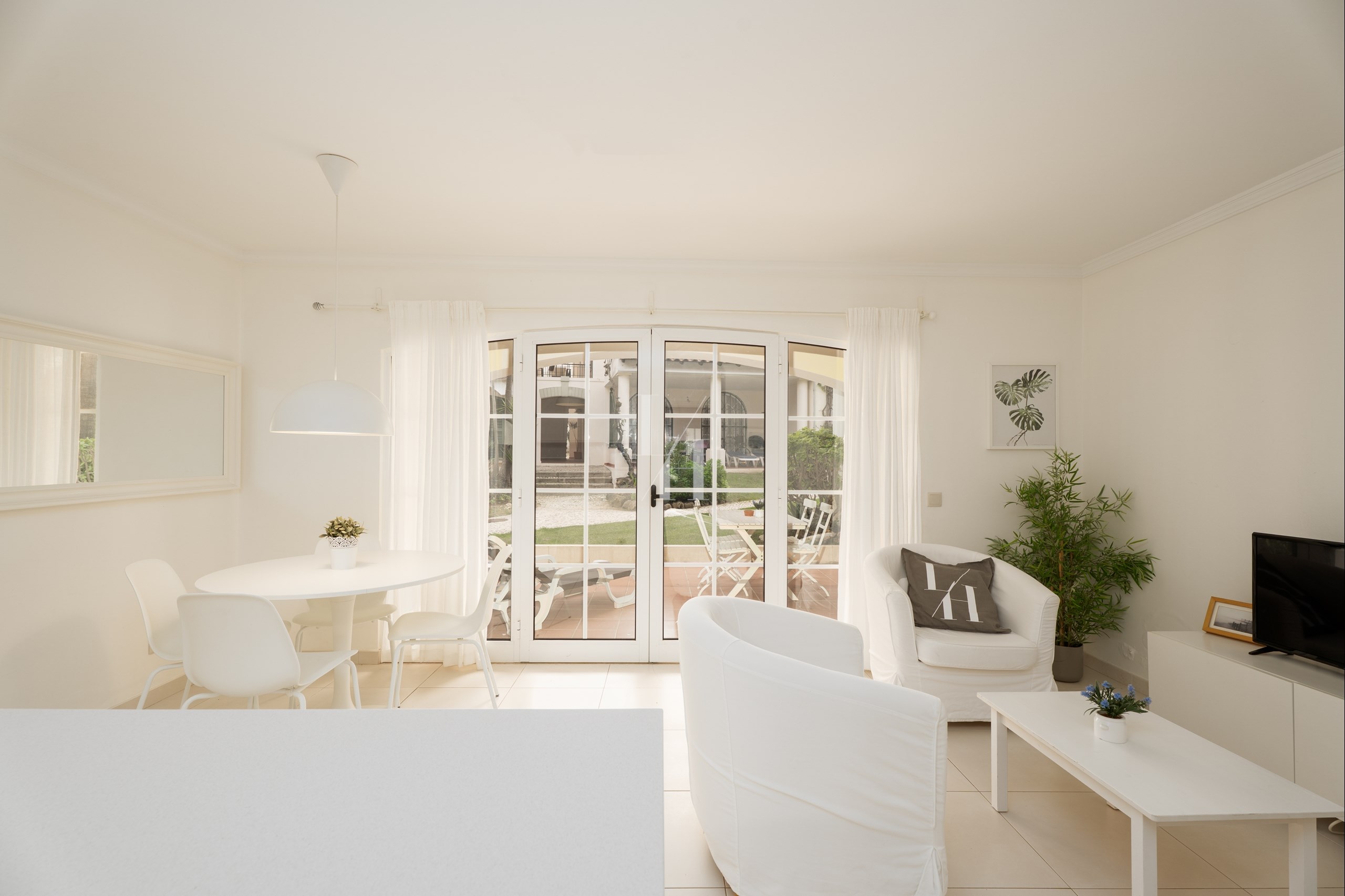 2 Bed, 1 Bath, ApartmentFor Sale, Loulé, Faro, 8125-429