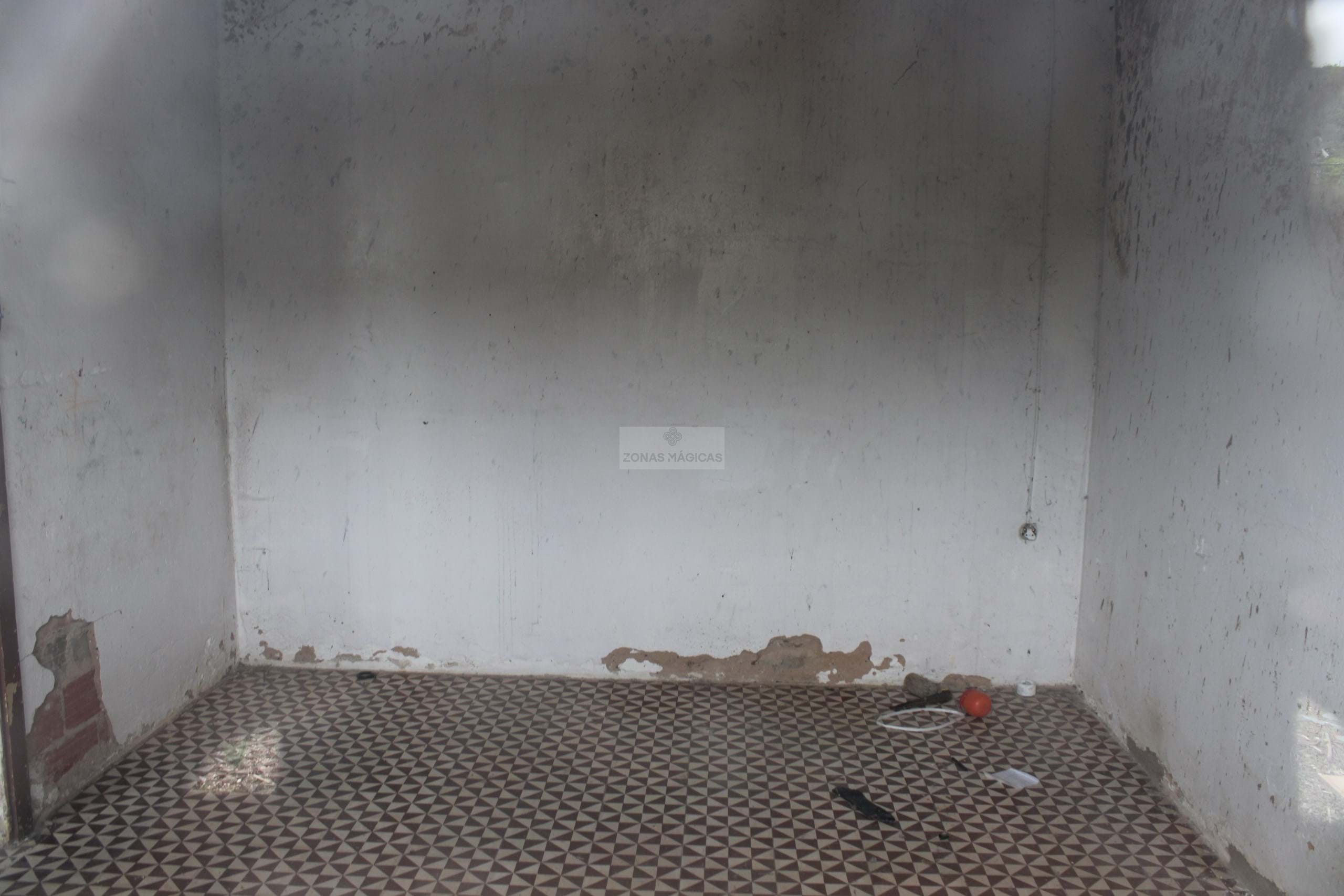 2 Bed, 1 Bath, HouseFor Sale, Portimao, Faro, 8500