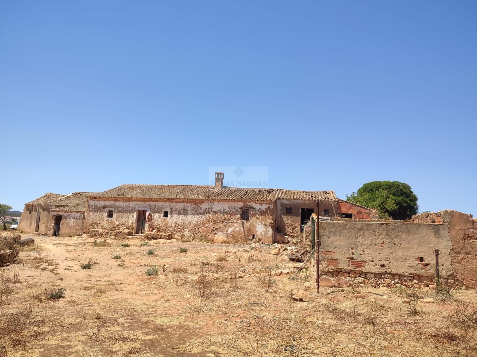 4 Bed, 1 Bath, HouseFor Sale, Lagos, Faro, 8600-120