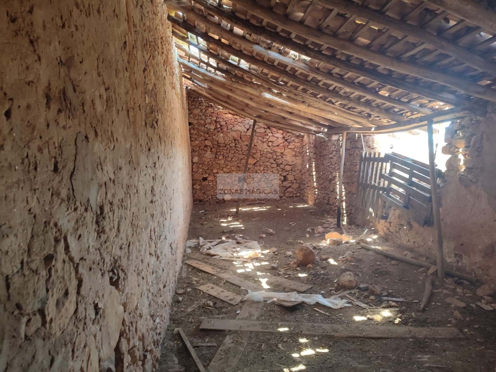 4 Bed, 1 Bath, HouseFor Sale, Lagos, Faro, 8600-120