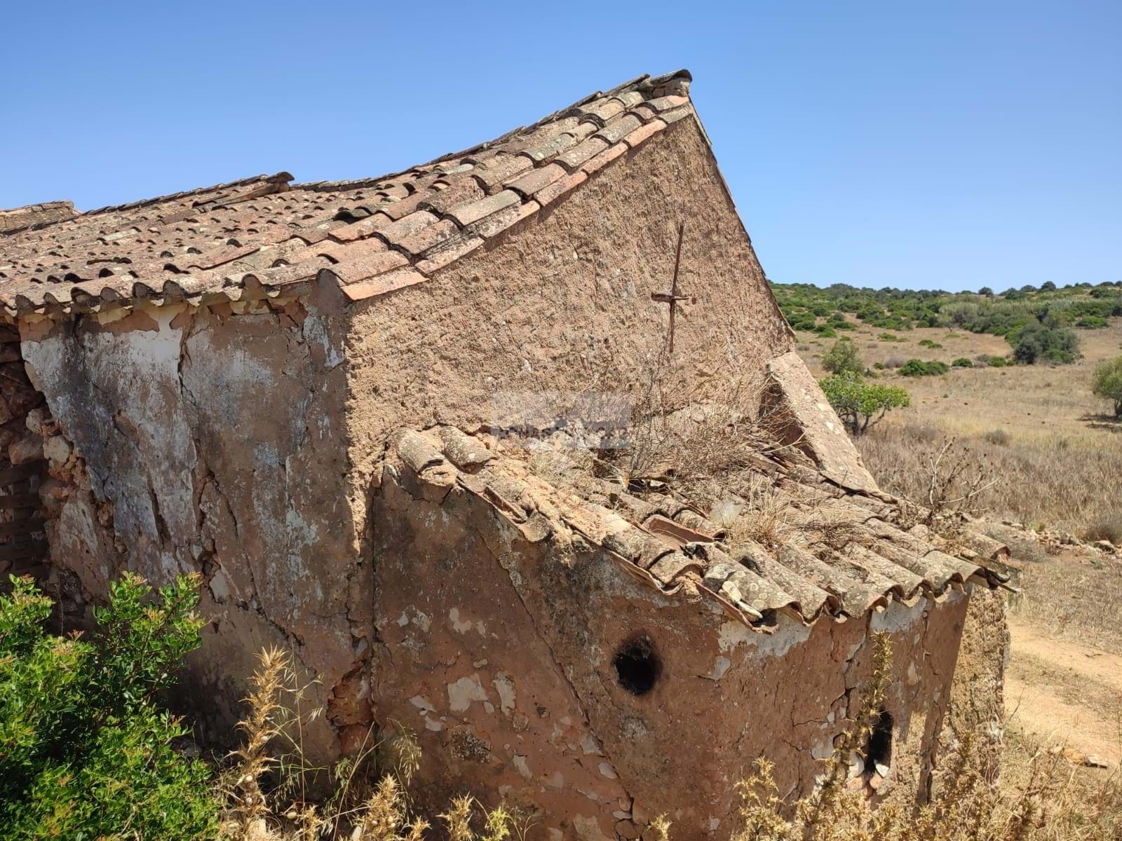 4 Bed, 1 Bath, HouseFor Sale, Lagos, Faro, 8600-120