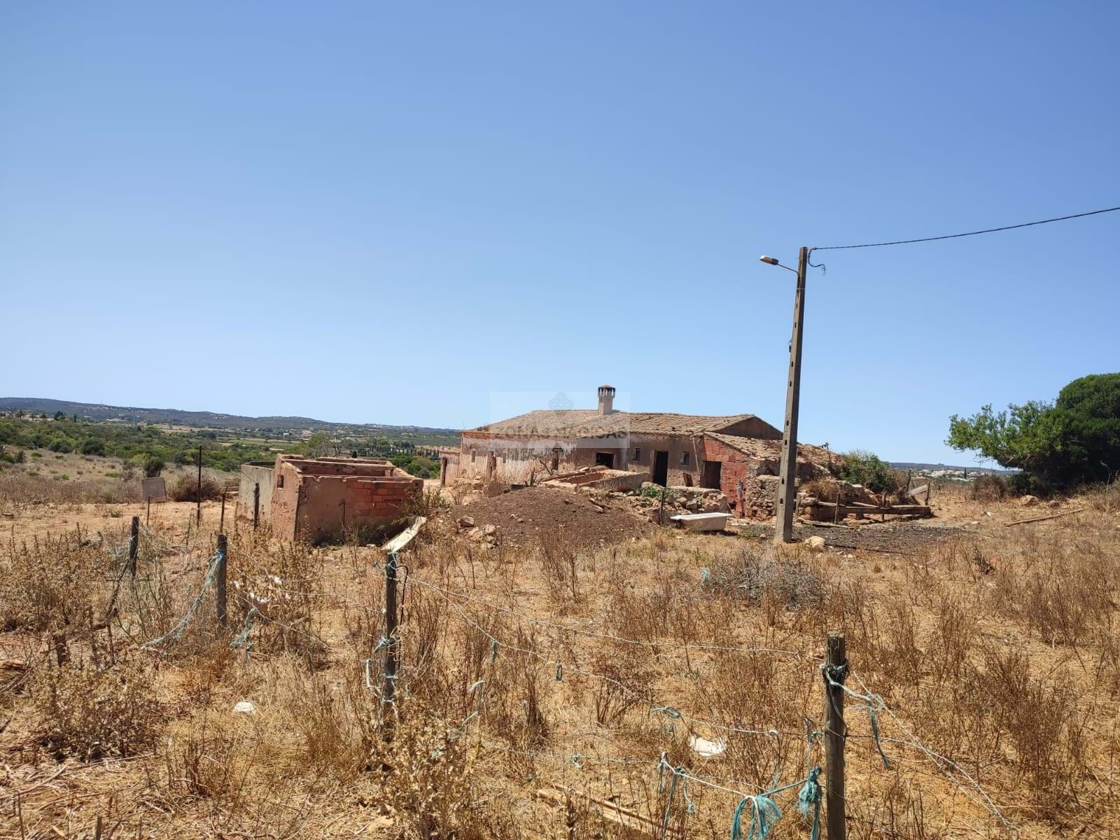 4 Bed, 1 Bath, HouseFor Sale, Lagos, Faro, 8600-120