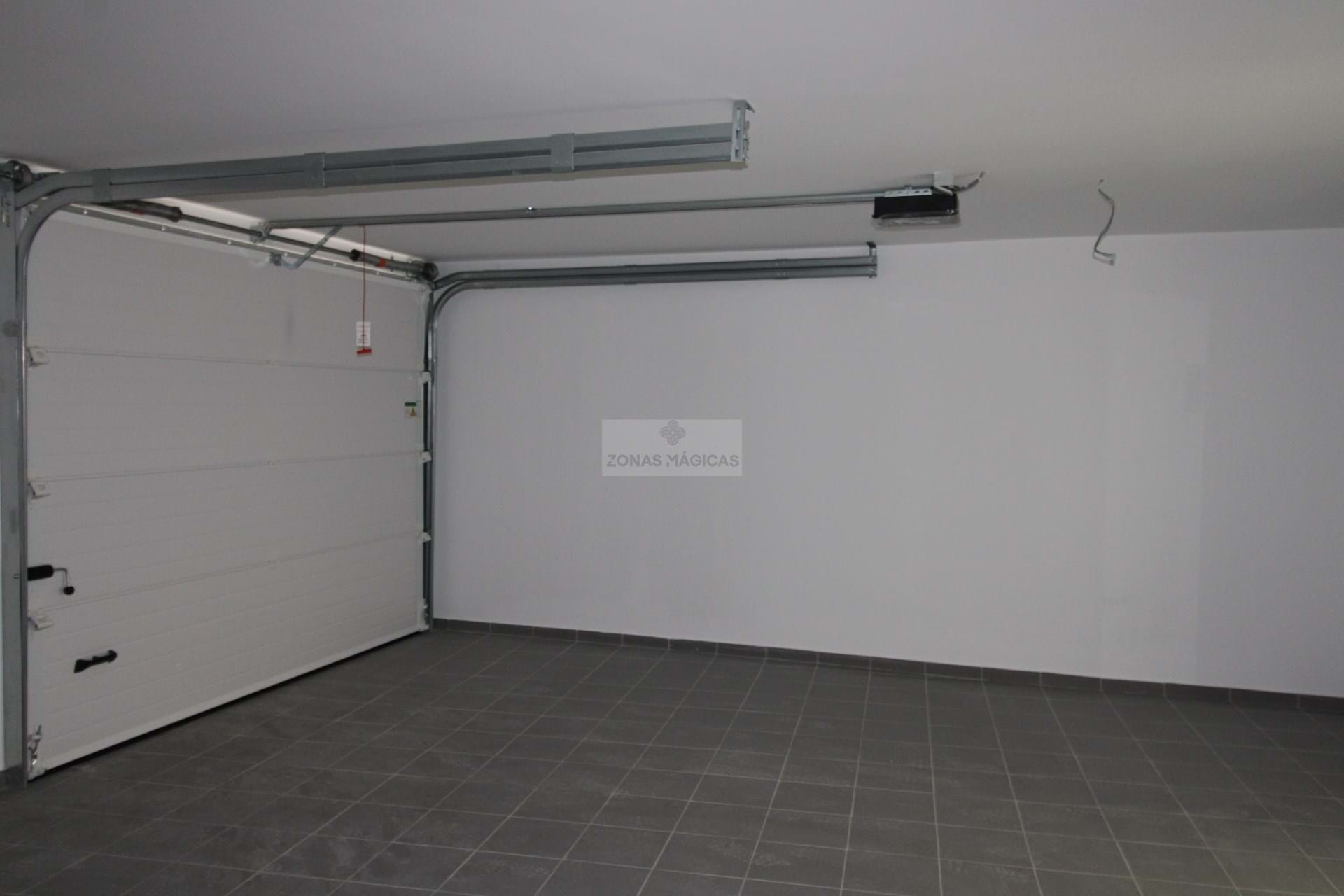 3 Bed, 4 Bath, HouseFor Sale, Mexilhoeira Grande, Portimão, Faro, 8500-120