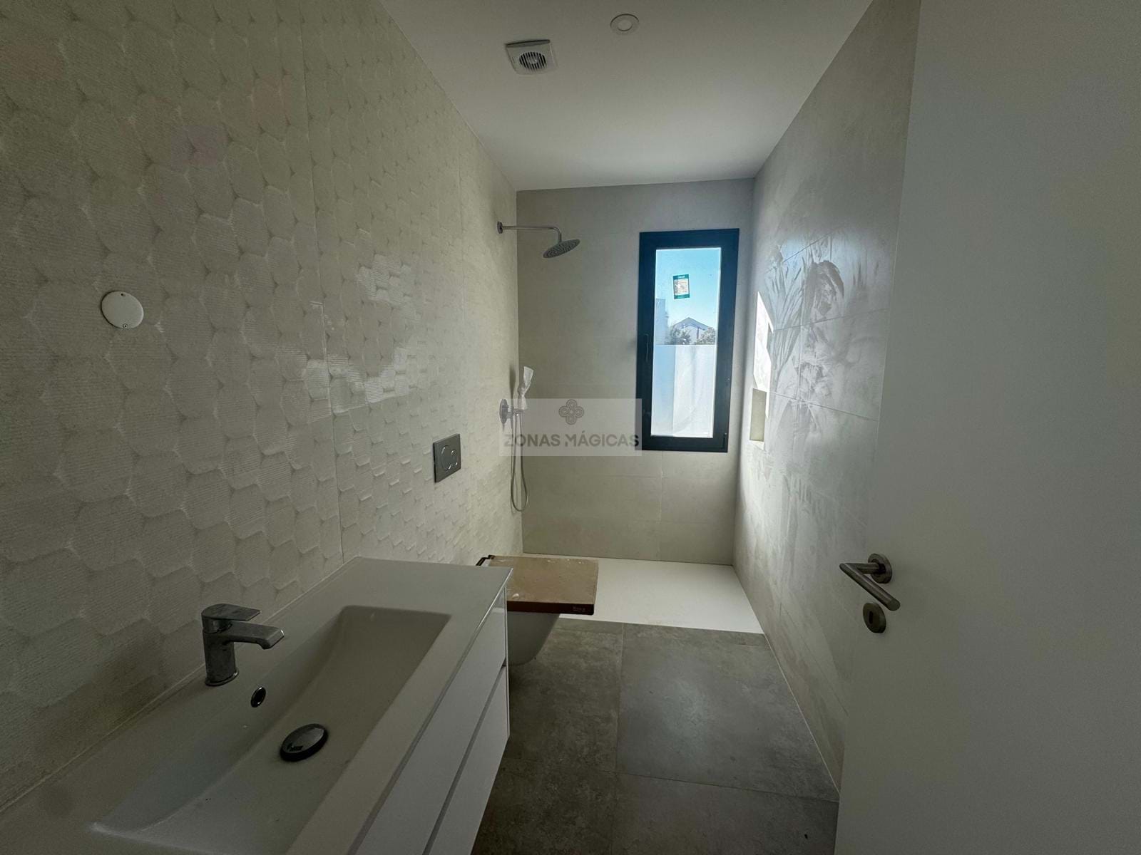 3 Bed, 4 Bath, HouseFor Sale, Mexilhoeira Grande, Portimão, Faro, 8500-120