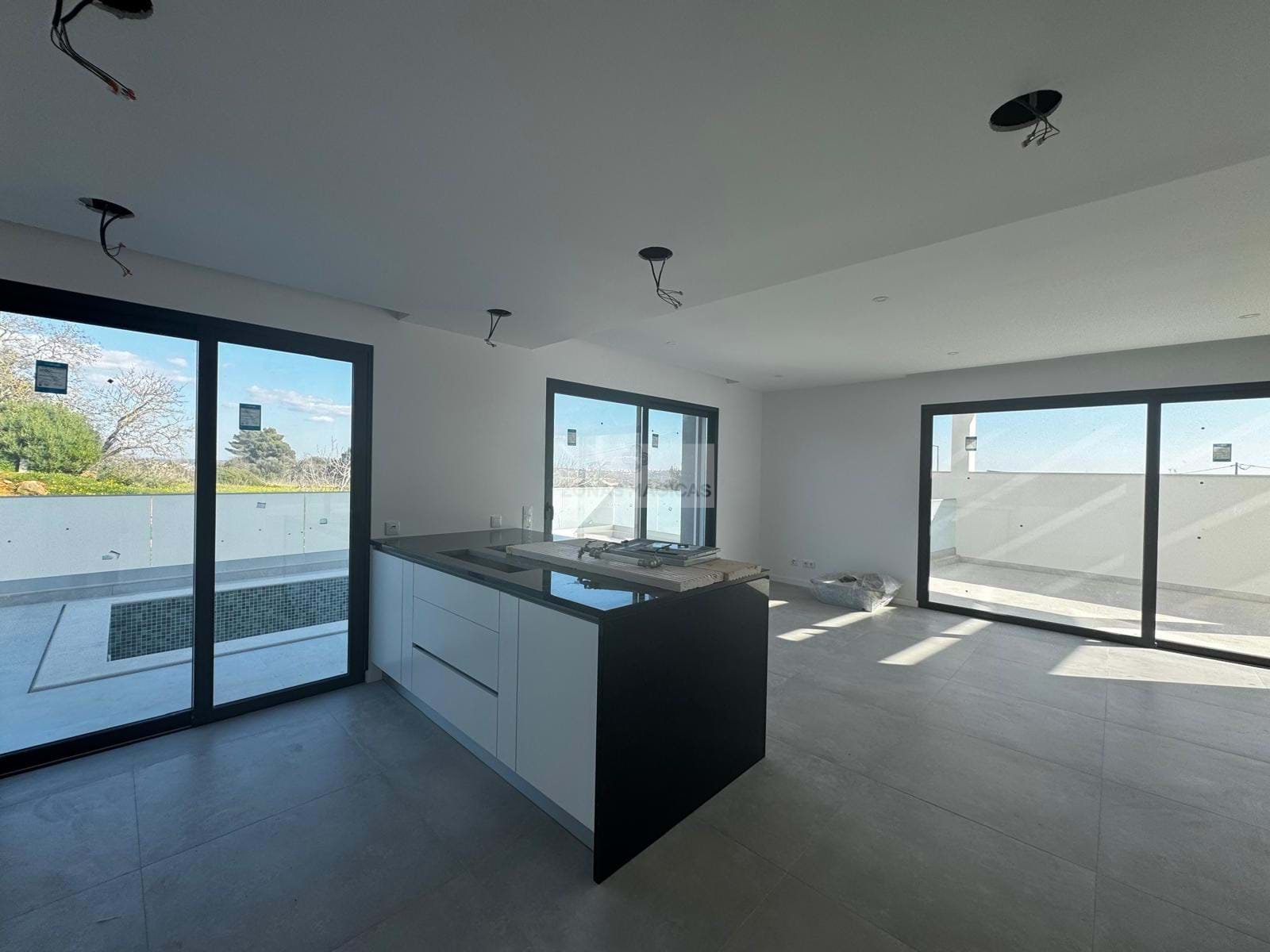 3 Bed, 4 Bath, HouseFor Sale, Mexilhoeira Grande, Portimão, Faro, 8500-120