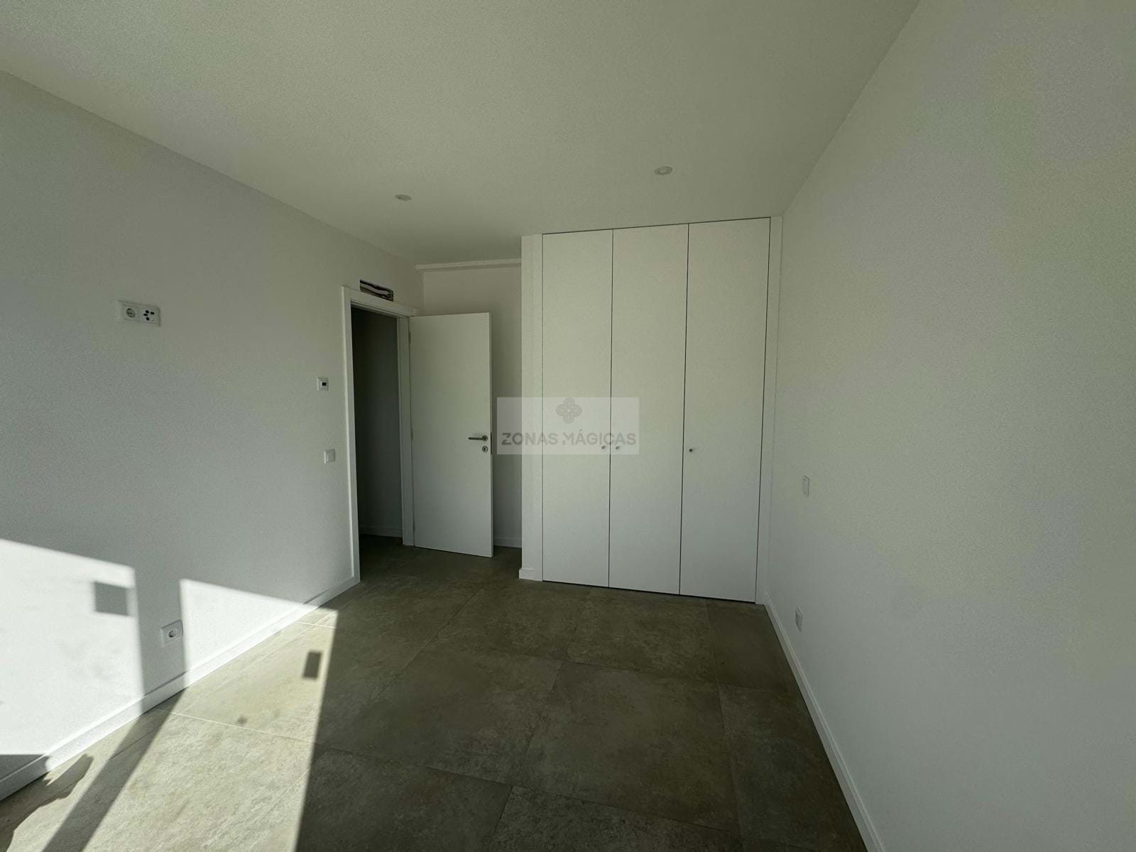 3 Bed, 4 Bath, HouseFor Sale, Mexilhoeira Grande, Portimão, Faro, 8500-120