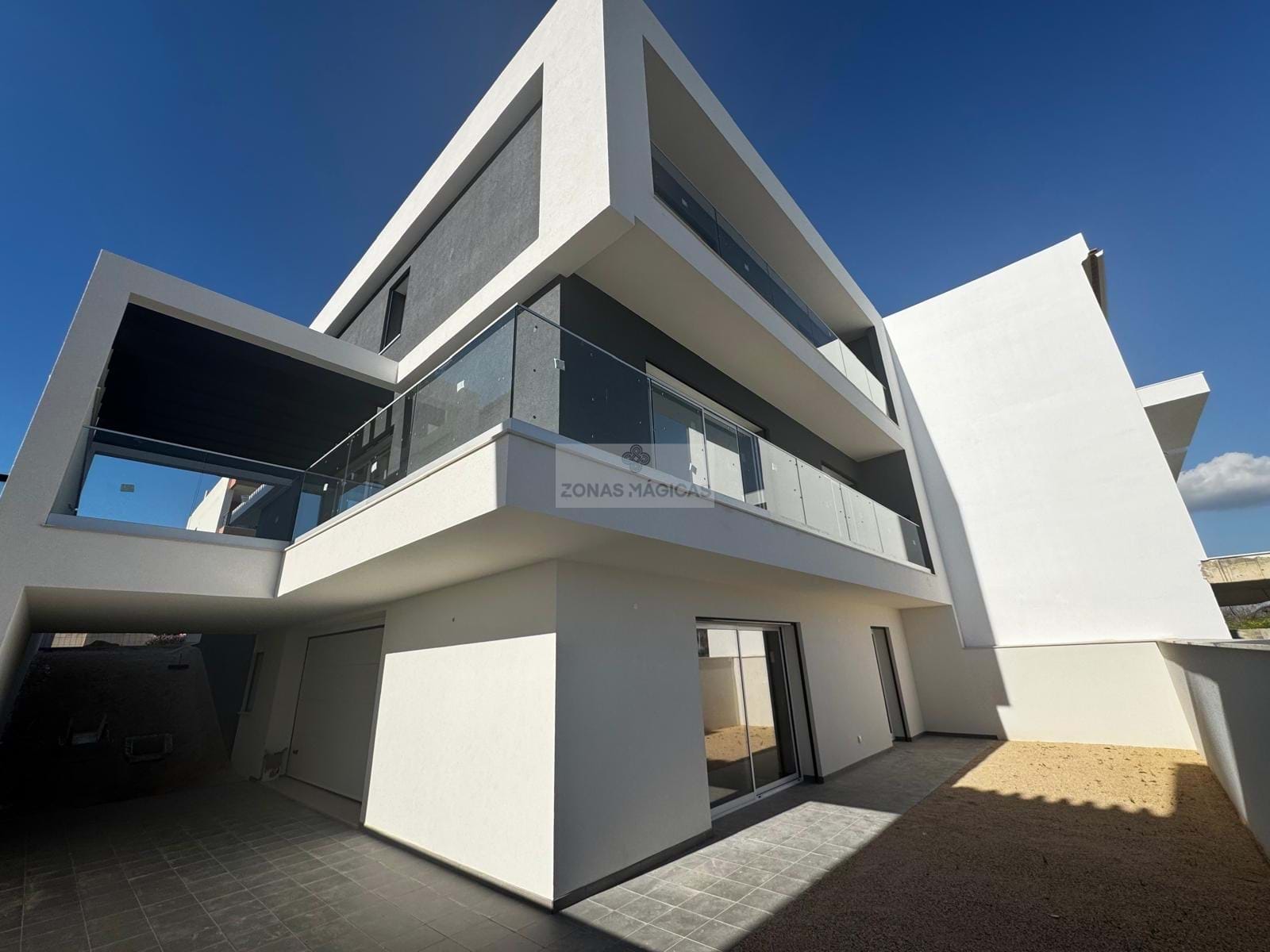 3 Bed, 4 Bath, HouseFor Sale, Portimao, Faro, 8500-132