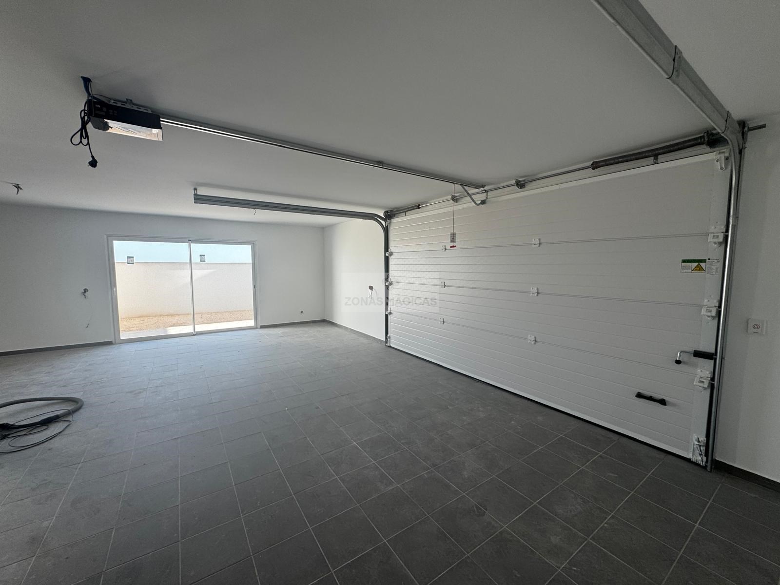 3 Bed, 4 Bath, HouseFor Sale, Portimao, Faro, 8500-132