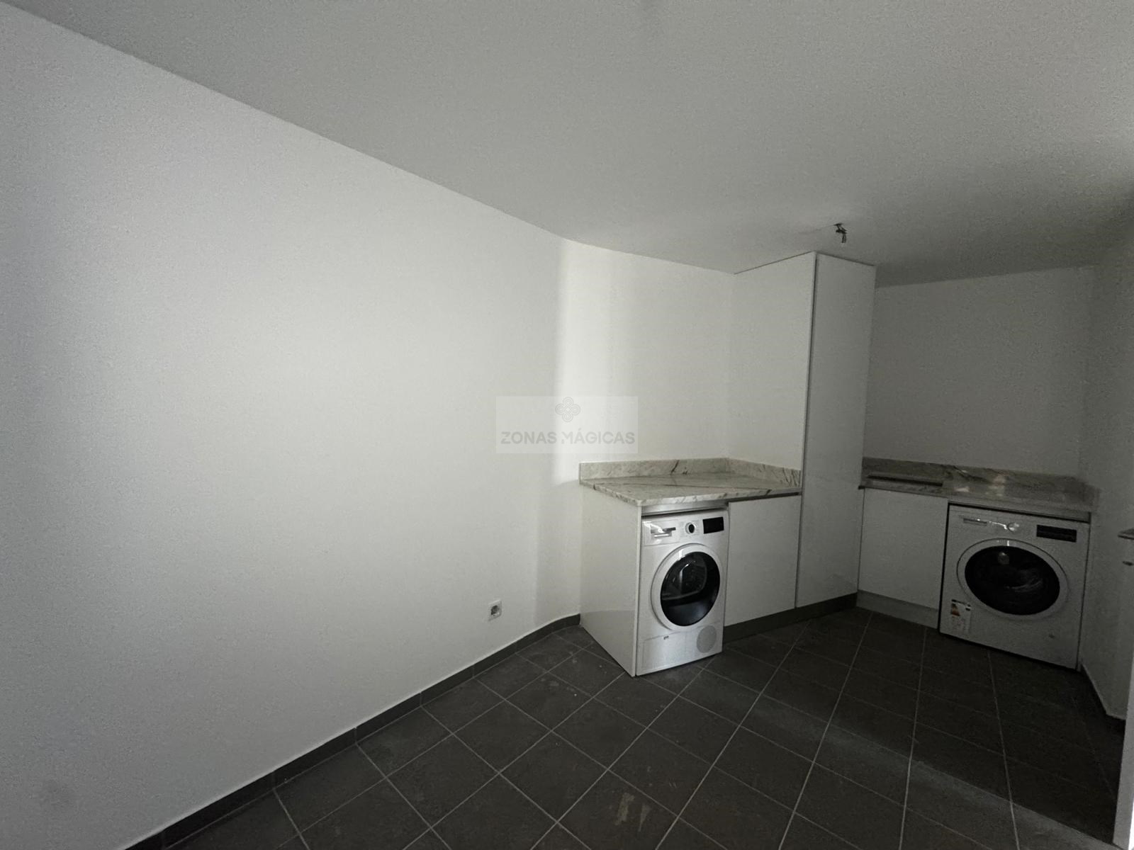 3 Bed, 4 Bath, HouseFor Sale, Portimao, Faro, 8500-132