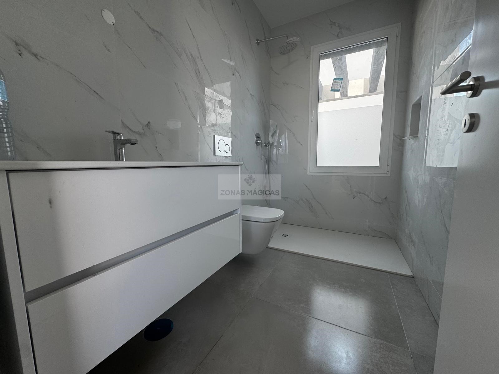 3 Bed, 4 Bath, HouseFor Sale, Portimao, Faro, 8500-132