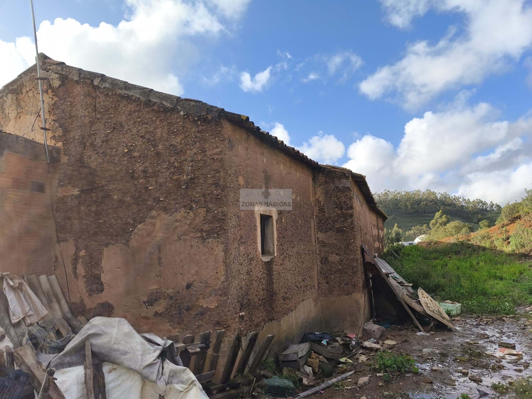 4 Bed, 1 Bath, HouseFor Sale, Monchique, Faro, 8550-128