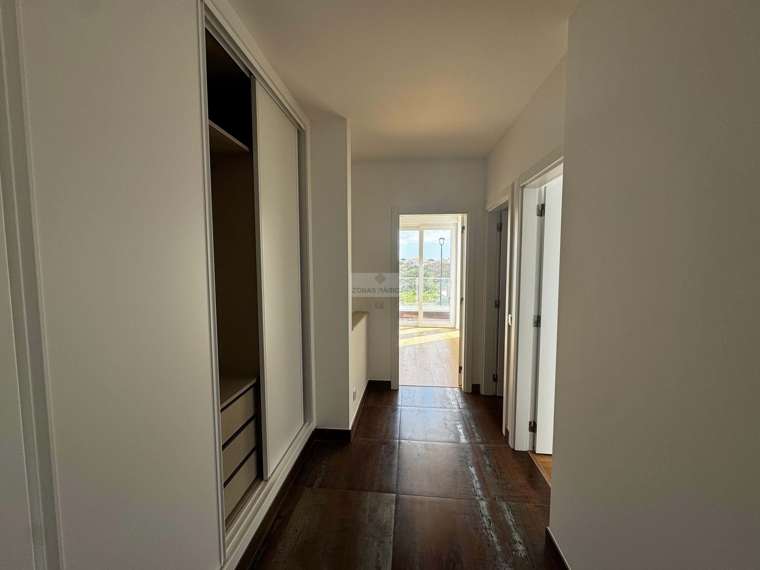 3 Bed, 4 Bath, HouseFor Sale, Vila do Bispo, Faro, 8650-361