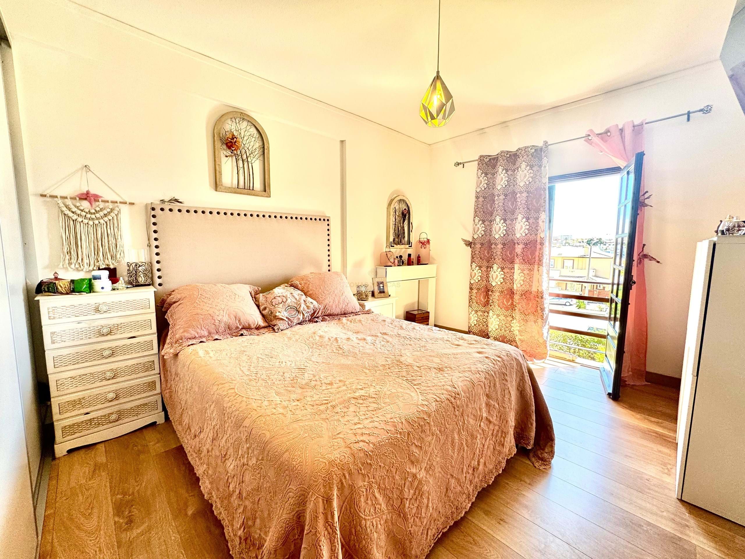 2 Bed, 1 Bath, ApartmentFor Sale, Lagos, Faro, 8600-719