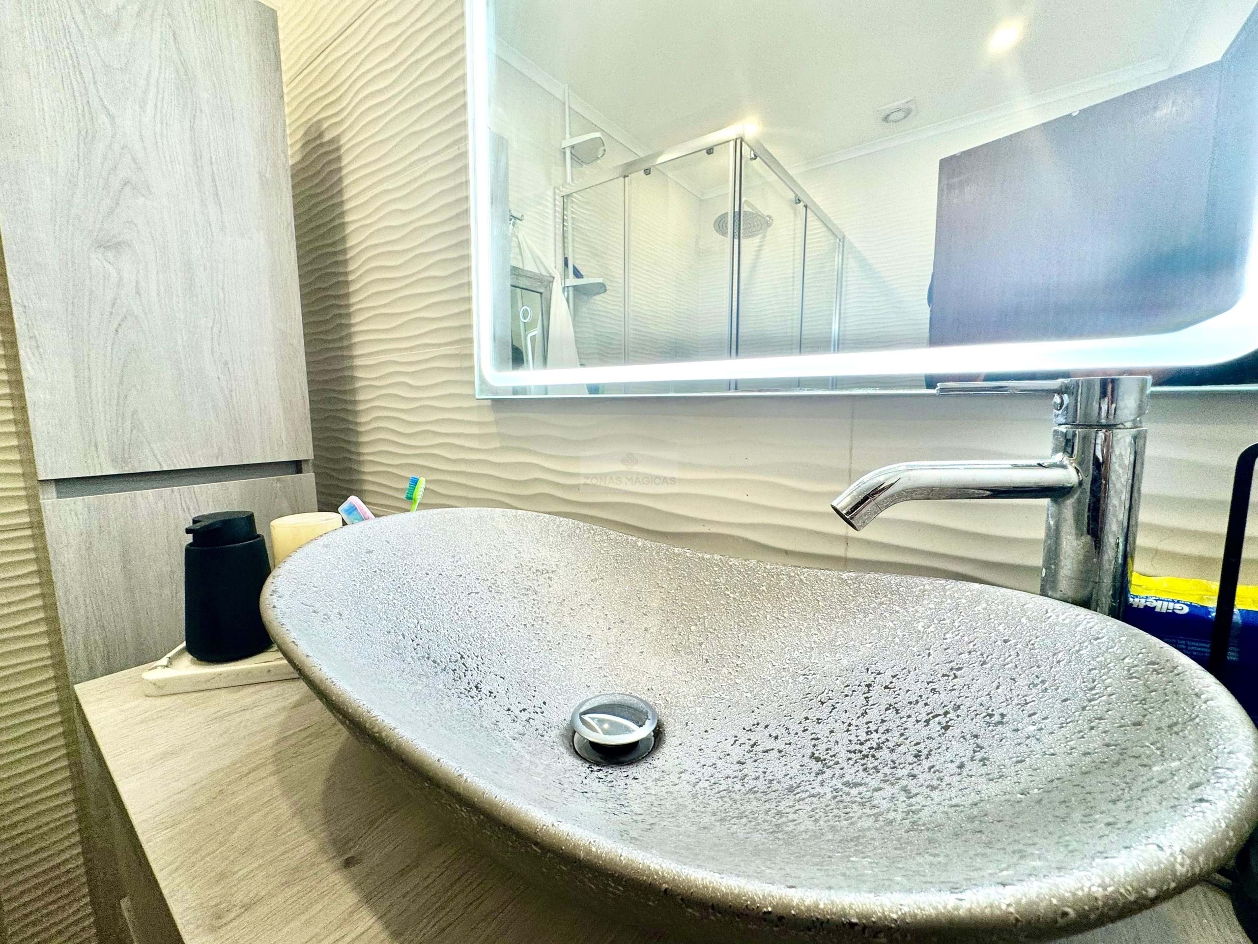 2 Bed, 1 Bath, ApartmentFor Sale, Lagos, Faro, 8600-719