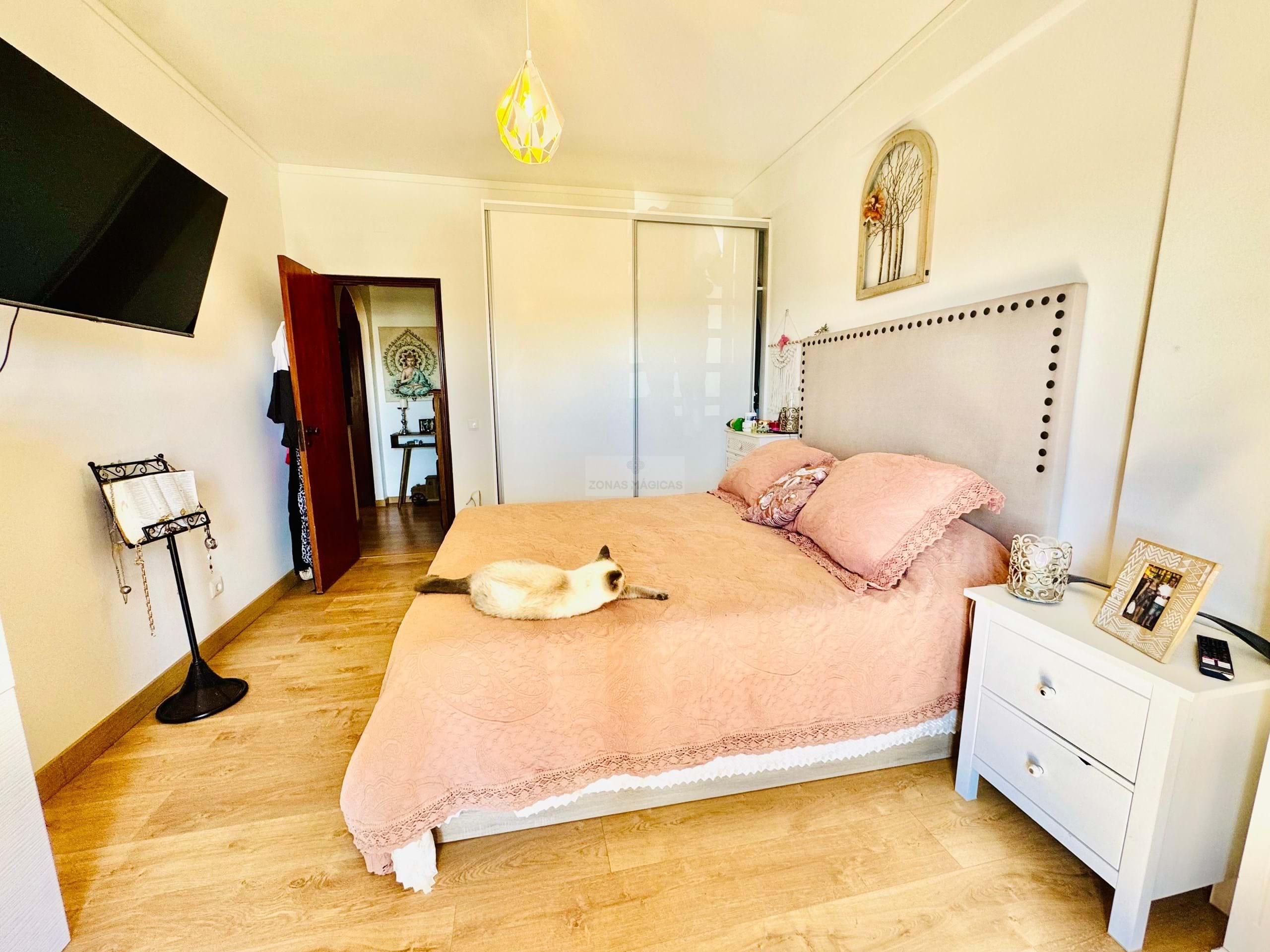 2 Bed, 1 Bath, ApartmentFor Sale, Lagos, Faro, 8600-719