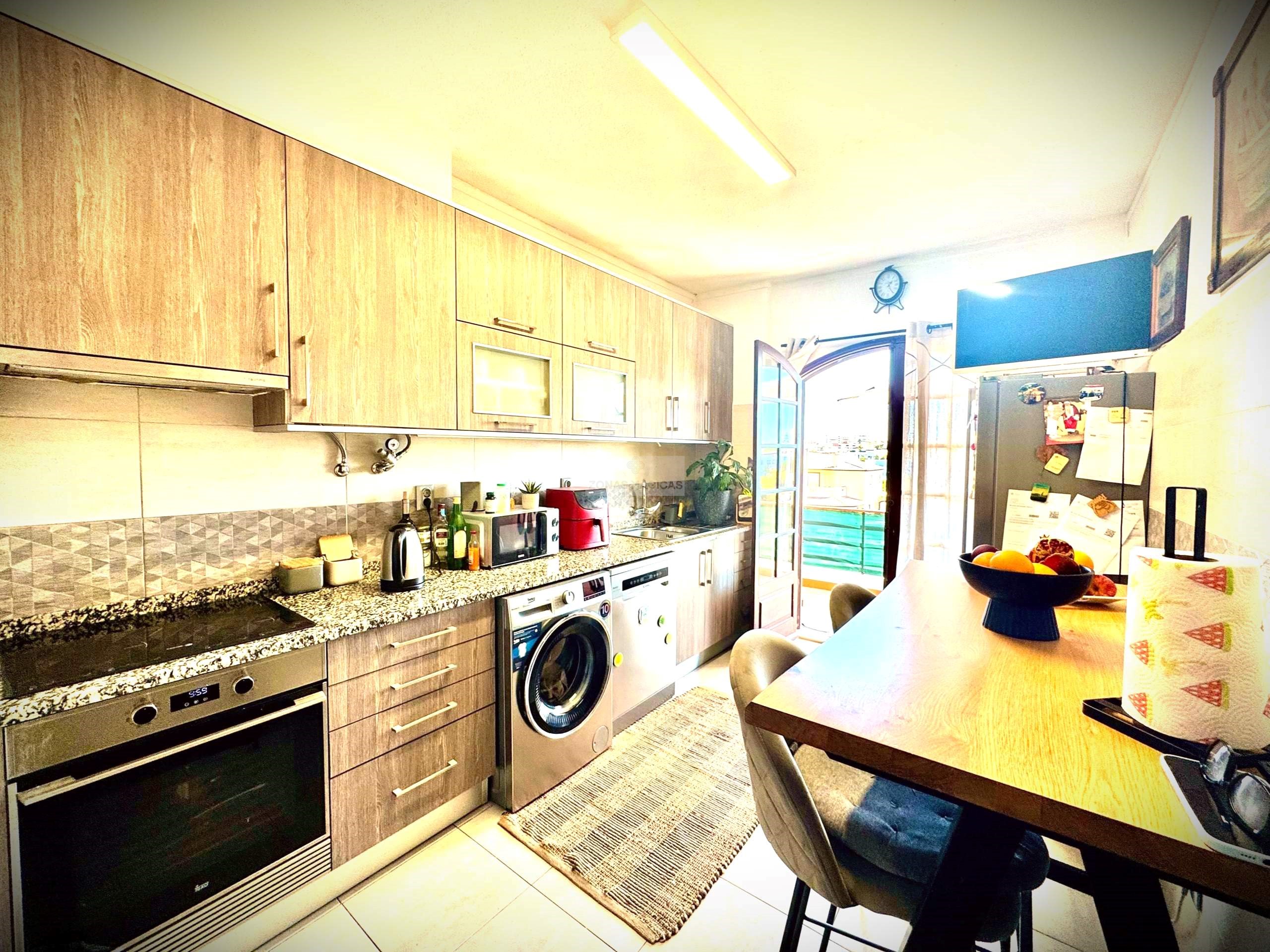 2 Bed, 1 Bath, ApartmentFor Sale, Lagos, Faro, 8600-719