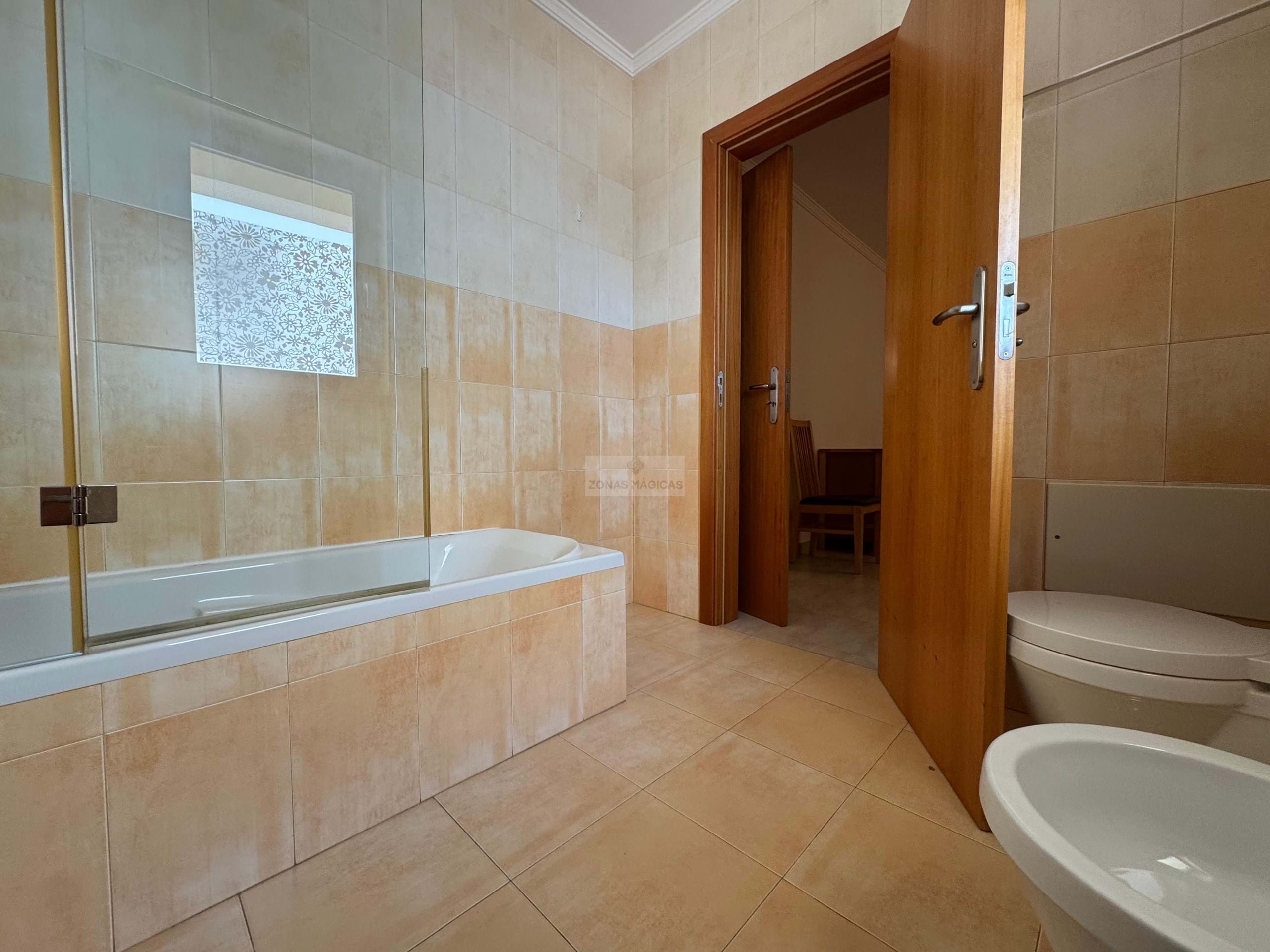 2 Bed, 2 Bath, ApartmentFor Sale, Lagos, Faro, 8600-324