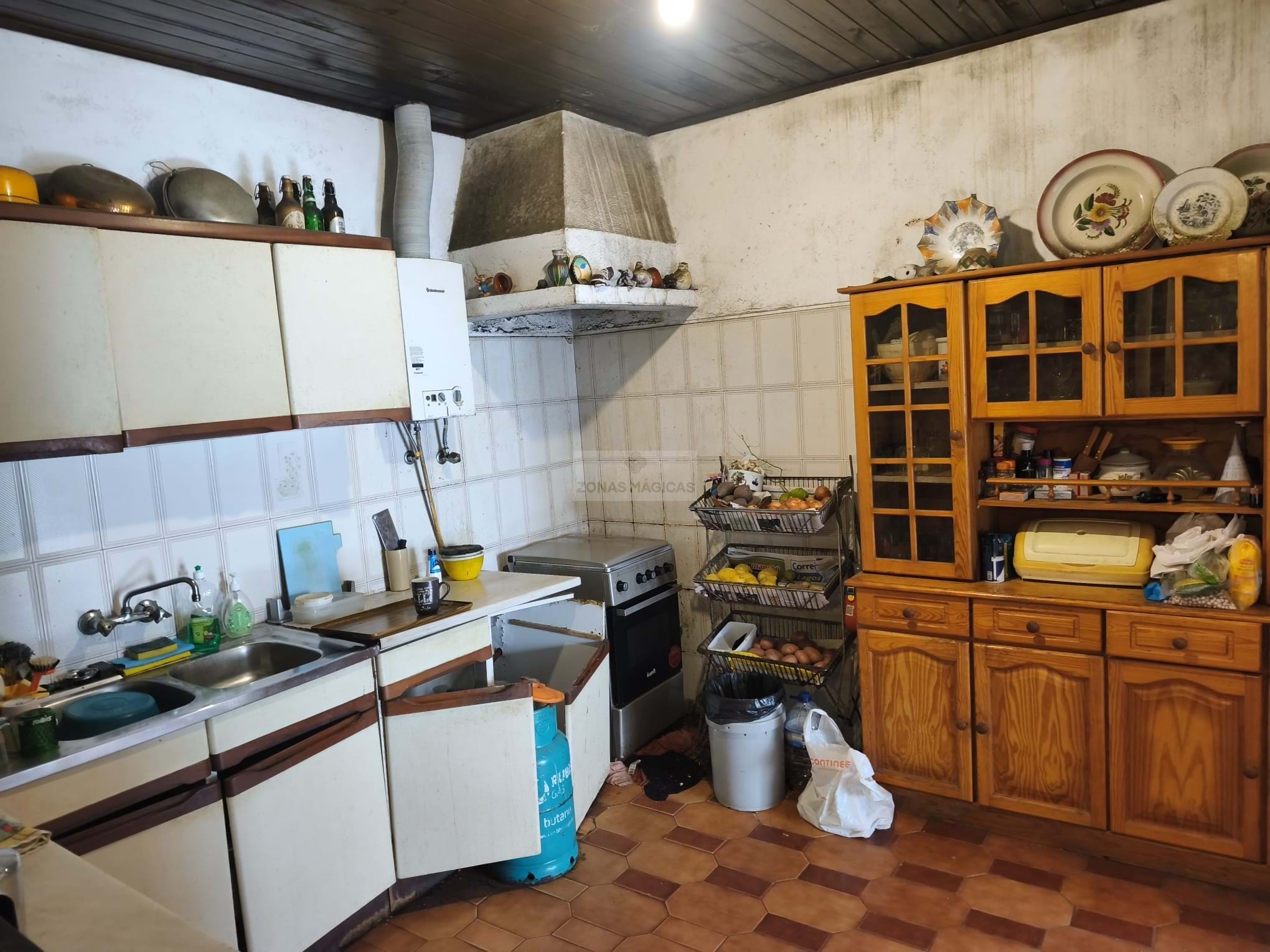 4 Bed, 1 Bath, HouseFor Sale, Lagos, Faro, 8600-013