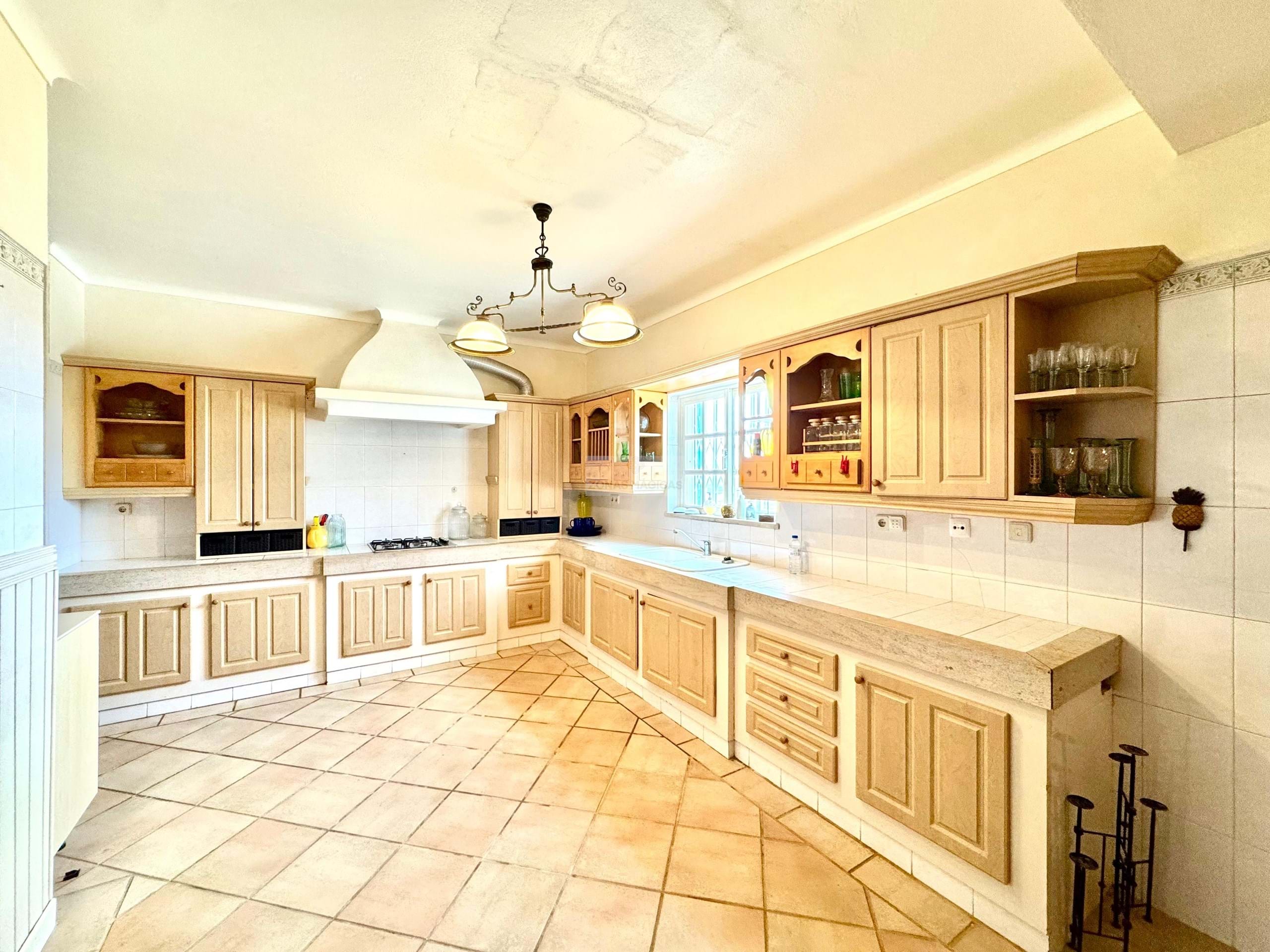 3 Bed, 2 Bath, HouseFor Sale, Lagos, Faro, 8600-109