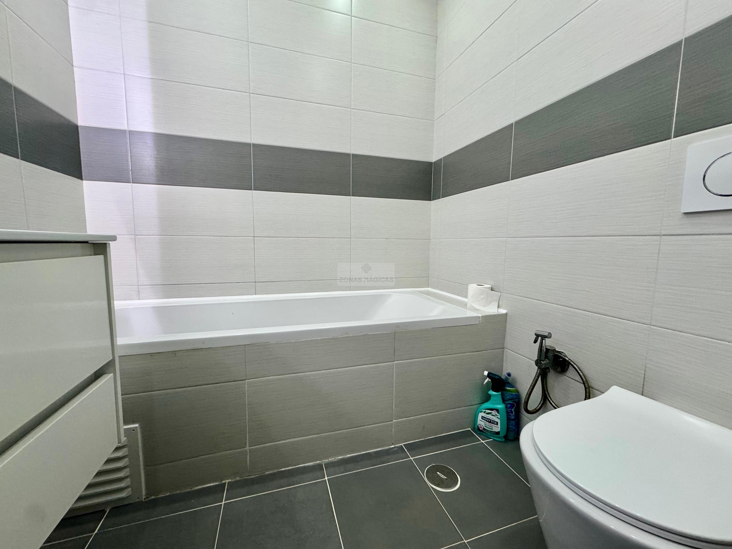 2 Bed, 1 Bath, ApartmentFor Sale, Lagos, Faro, 8600-524