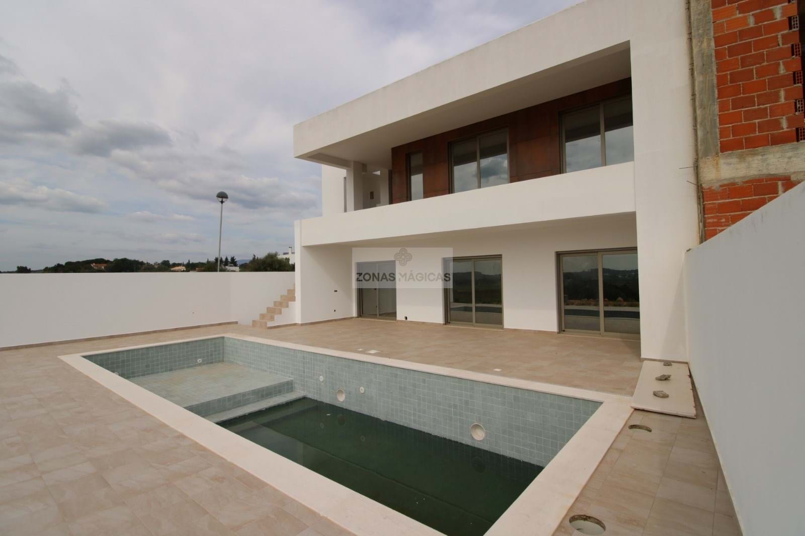 4 Bed, 5 Bath, HouseFor Sale, Portimao, Faro, 8500-120