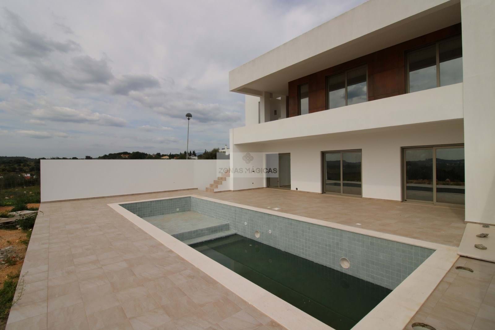 4 Bed, 5 Bath, HouseFor Sale, Portimao, Faro, 8500-120