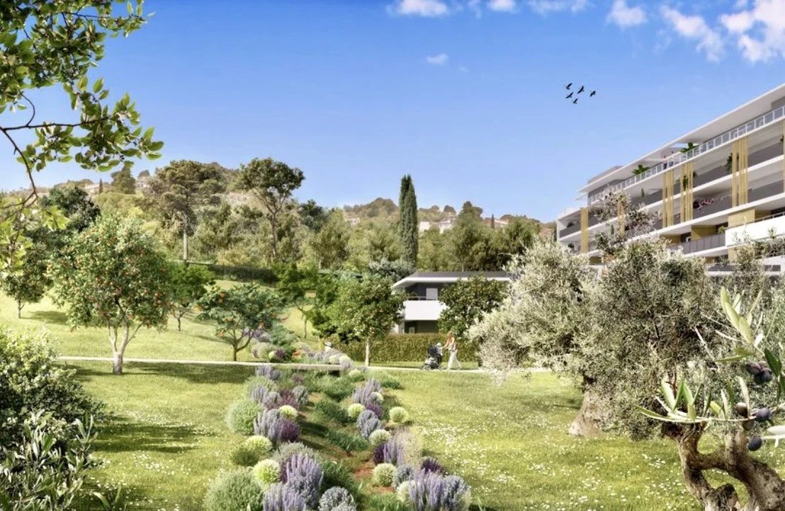 3 Bed, 2 Bath, ApartmentFor Sale, Vallauris, Alpes-Maritimes