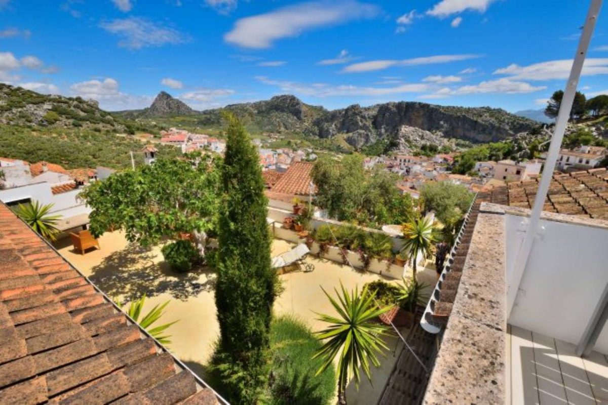 6 Bed, 3 Bath, HouseFor Sale, Montejaque, Andalucia