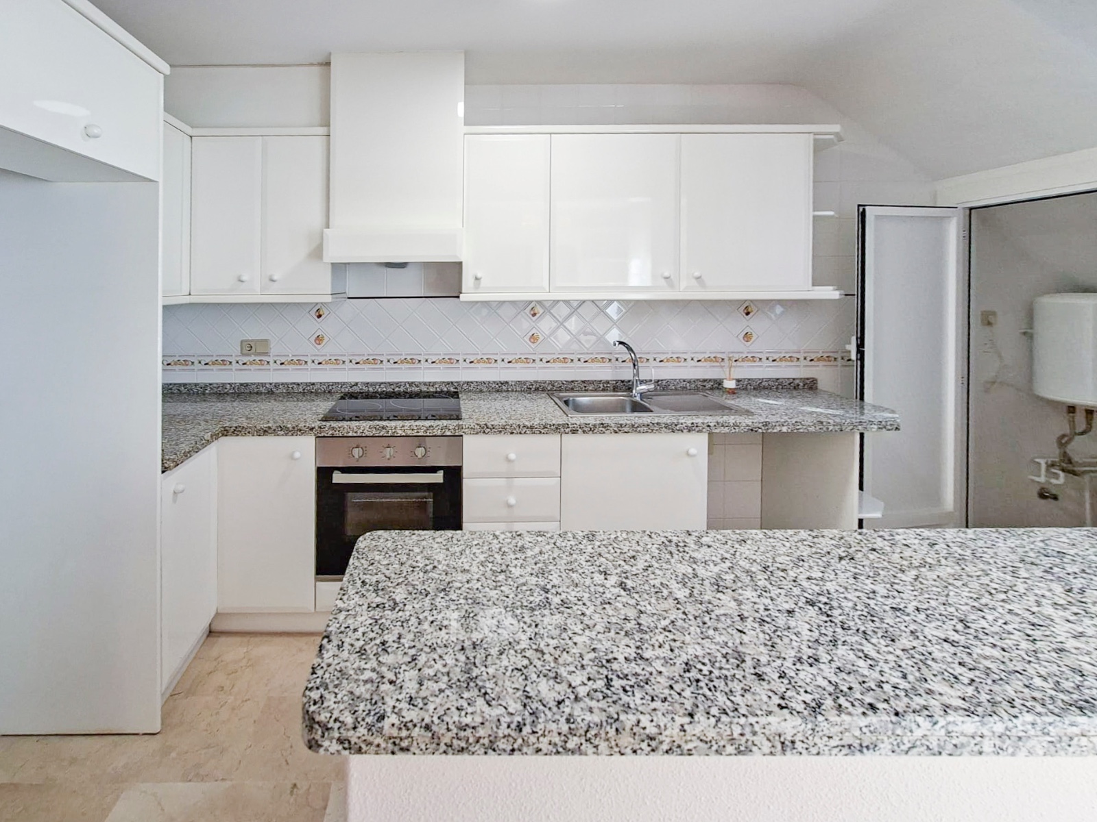 2 Bed, 1 Bath, HouseFor Sale, Villamartin, Alicante