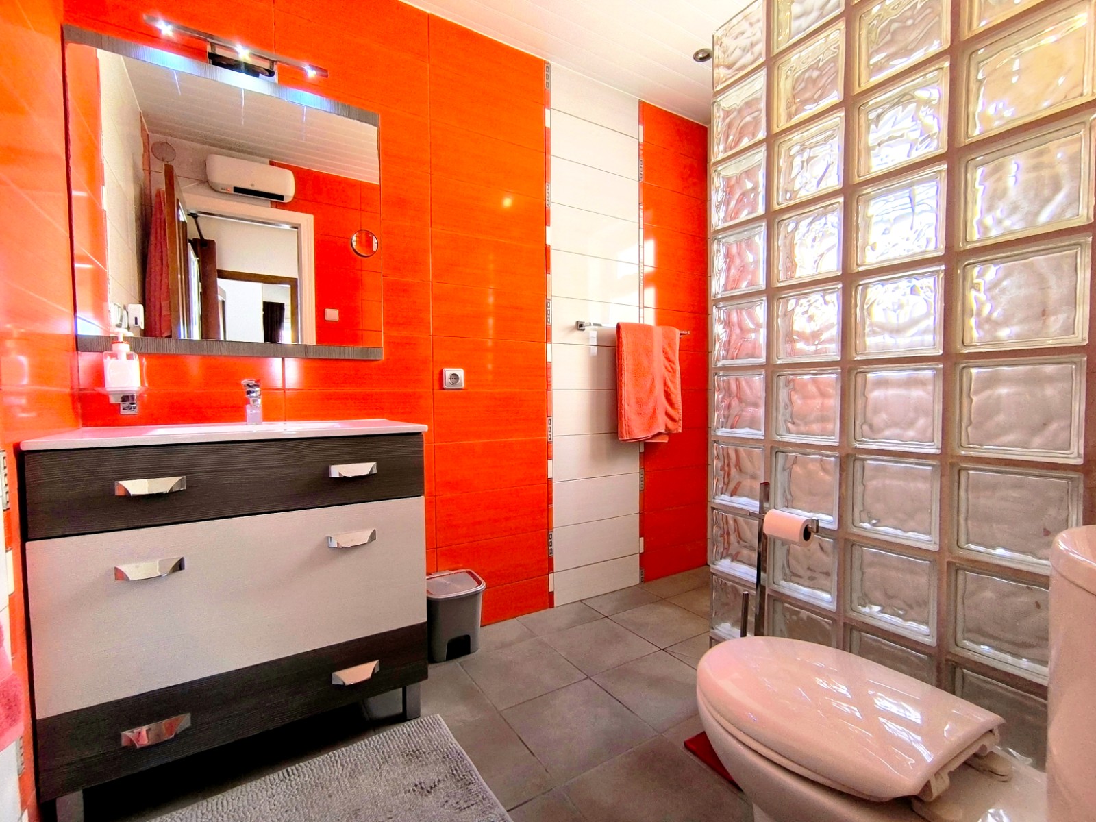 3 Bed, 2 Bath, HouseFor Sale, Algorfa, Alicante