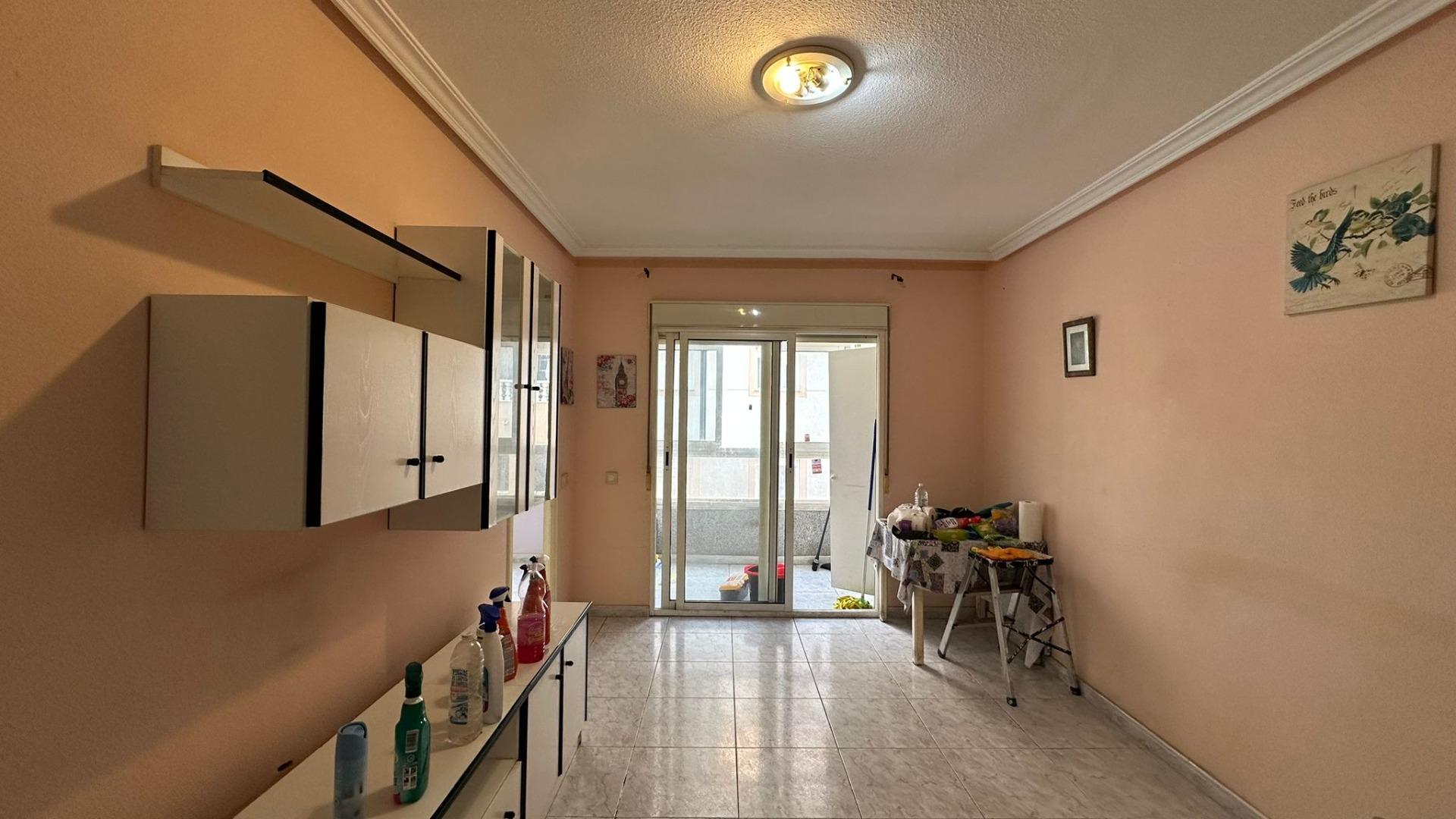 2 Bed, 1 Bath, ApartmentFor Sale, Torrevieja, Alicante