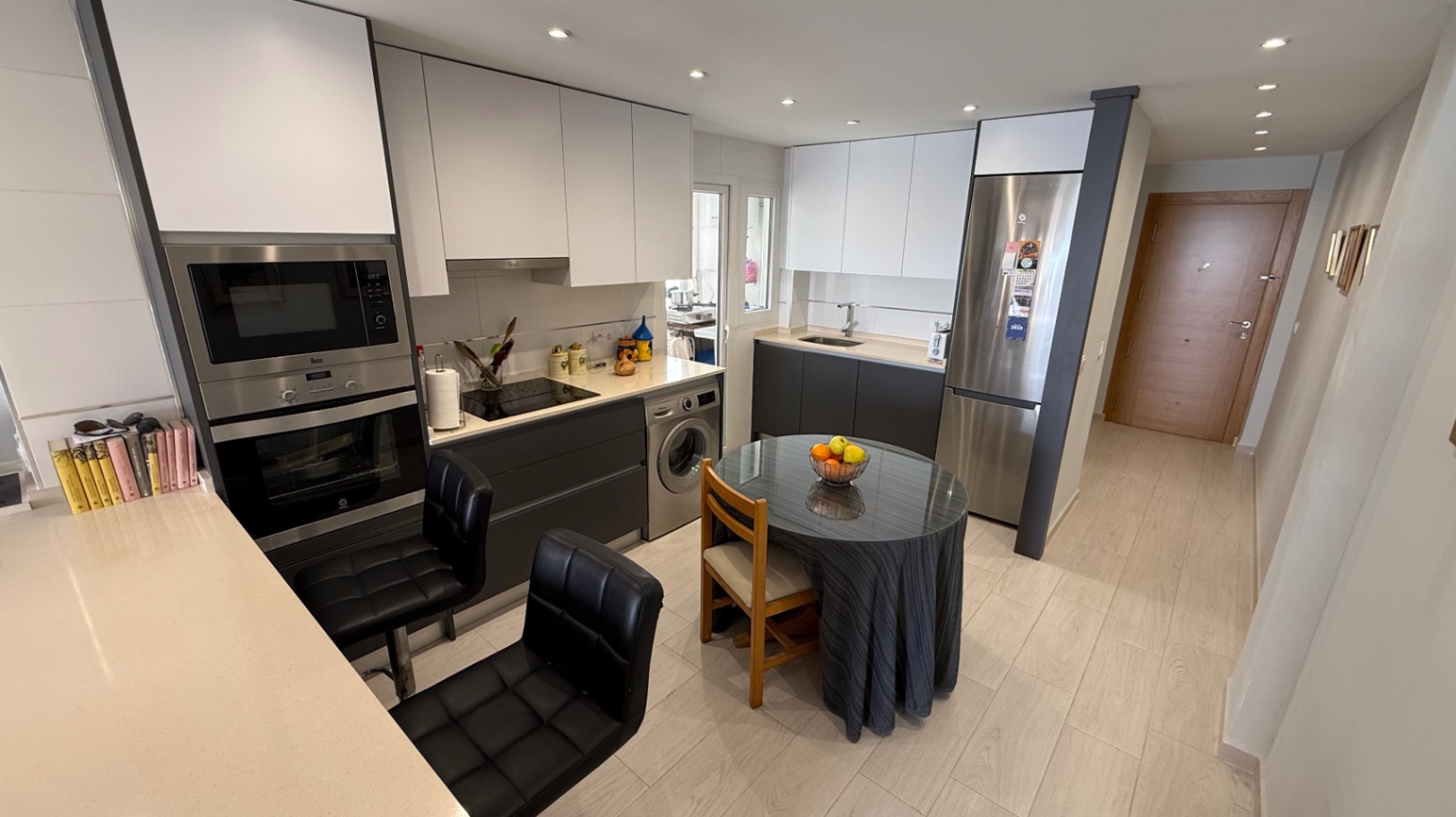 3 Bed, 1 Bath, ApartmentFor Sale, Torrevieja, Alicante